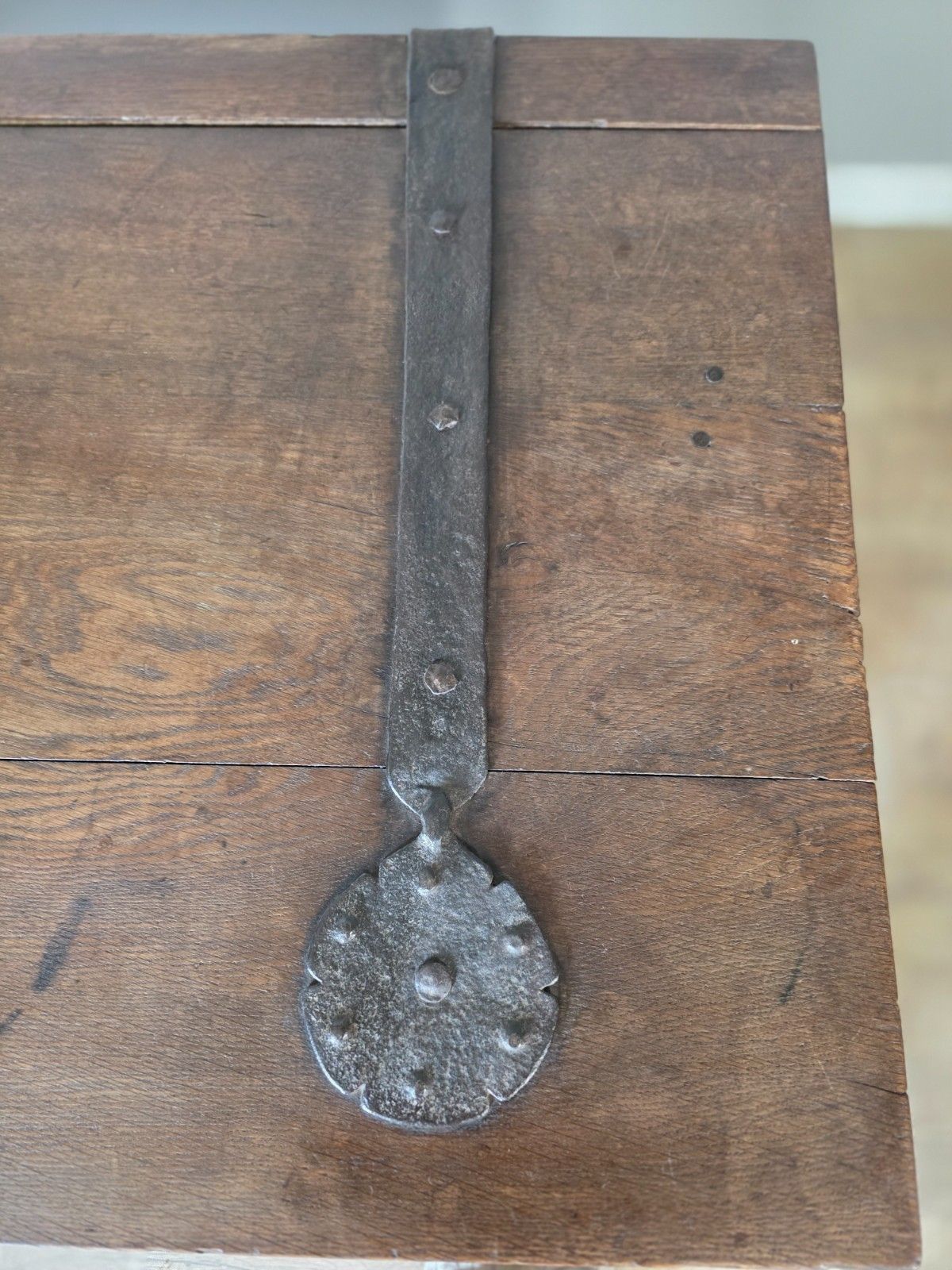 Furniture Dated Oak Ironbound Westphalian Coffeur photo