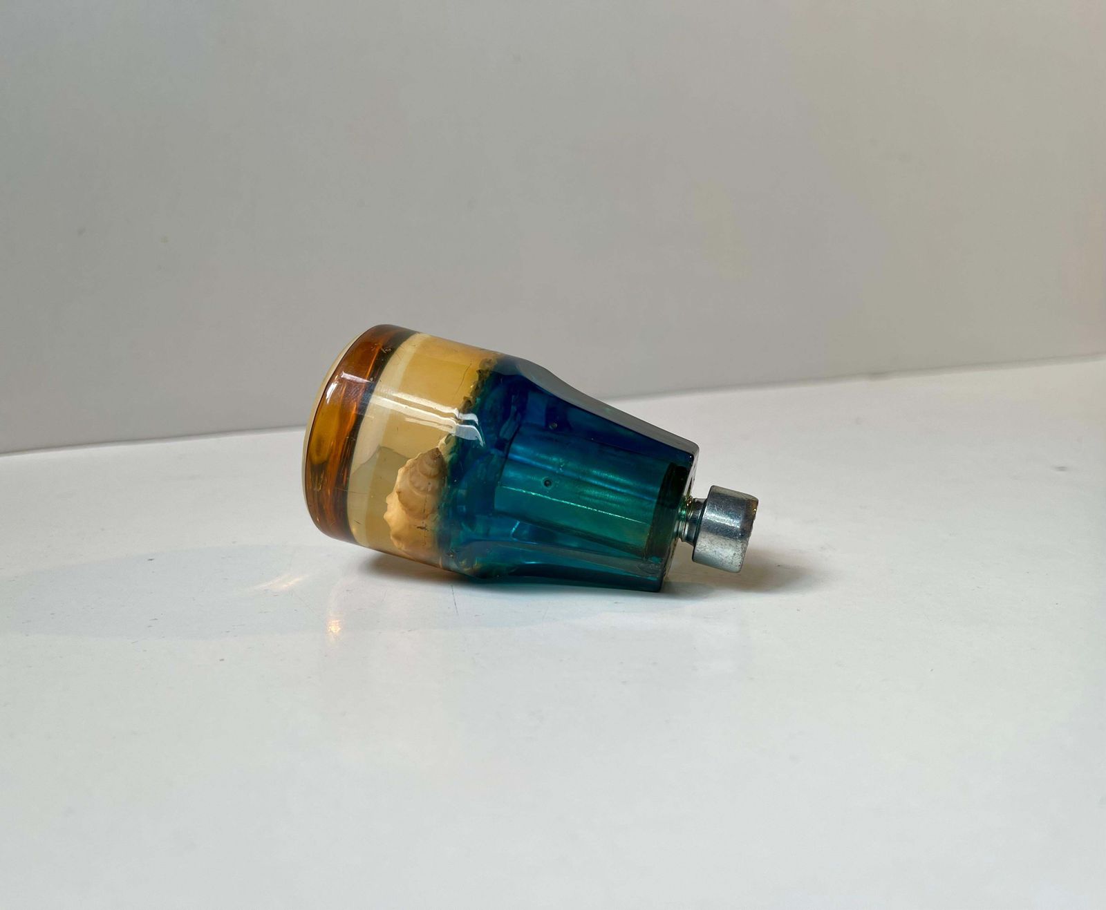 Vintage Italian Plexiglass Gear Knob W. Shell Micro Cosmos, 1970s photo Home Decor