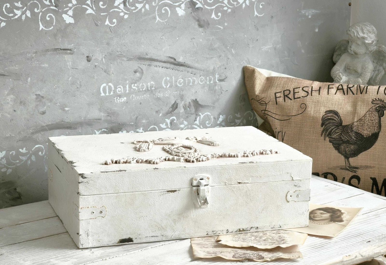 White Wood Box With Cameo Clay Ornaments photo furniture