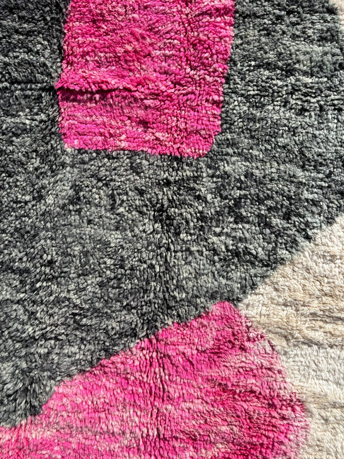 photo furniture Authentic Mrirt Moroccan Berber Wool Rug 210x310 Cm   Handwoven, Plush & Colorful Wool Rug