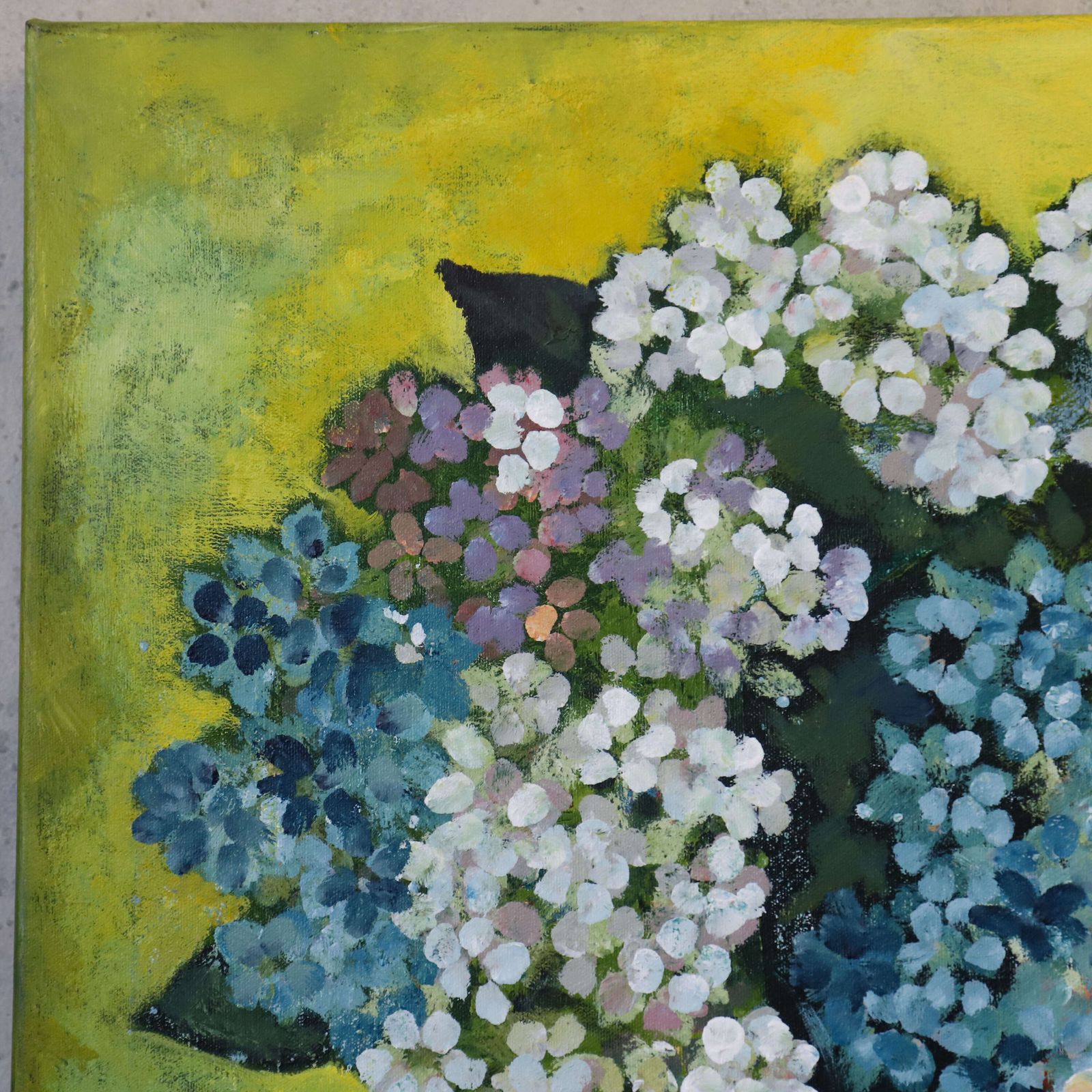 French 1976 Hydrangea Still Life Oil Painting – Contemporary Floral Elegance photo 625.0