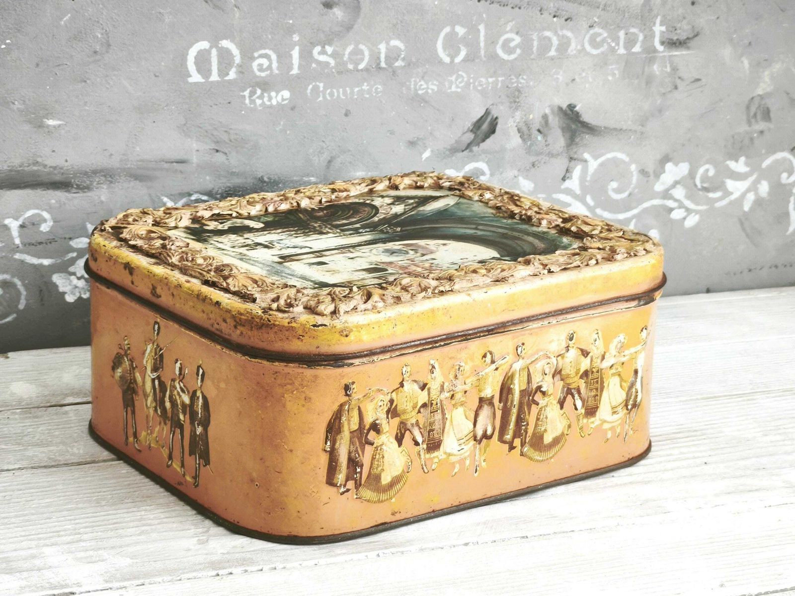 Vintage Medieval City Tin Box: Yellow Clay Border Decorative Storage