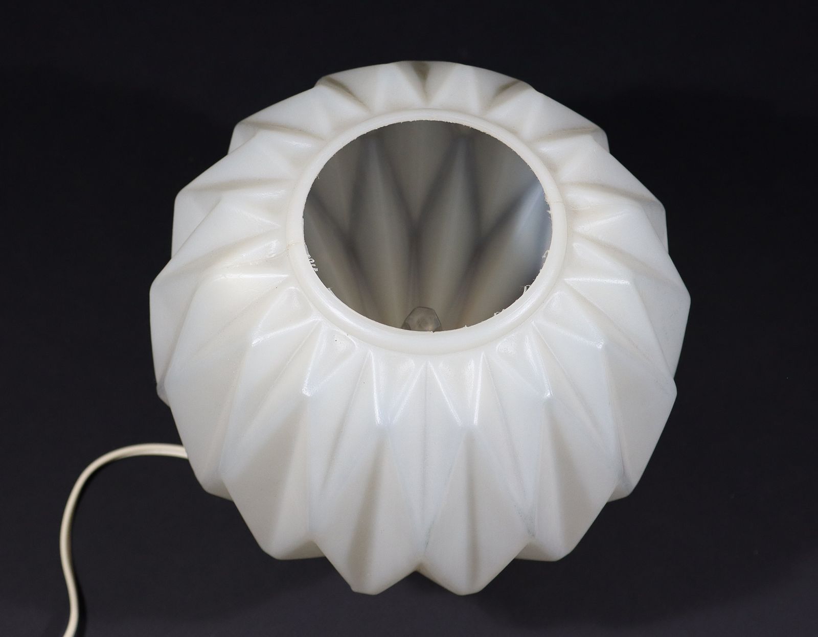 French Vintage Table Lamp Plastic Origami Shade Retro Lamp Orange Desk Light photo Lighting