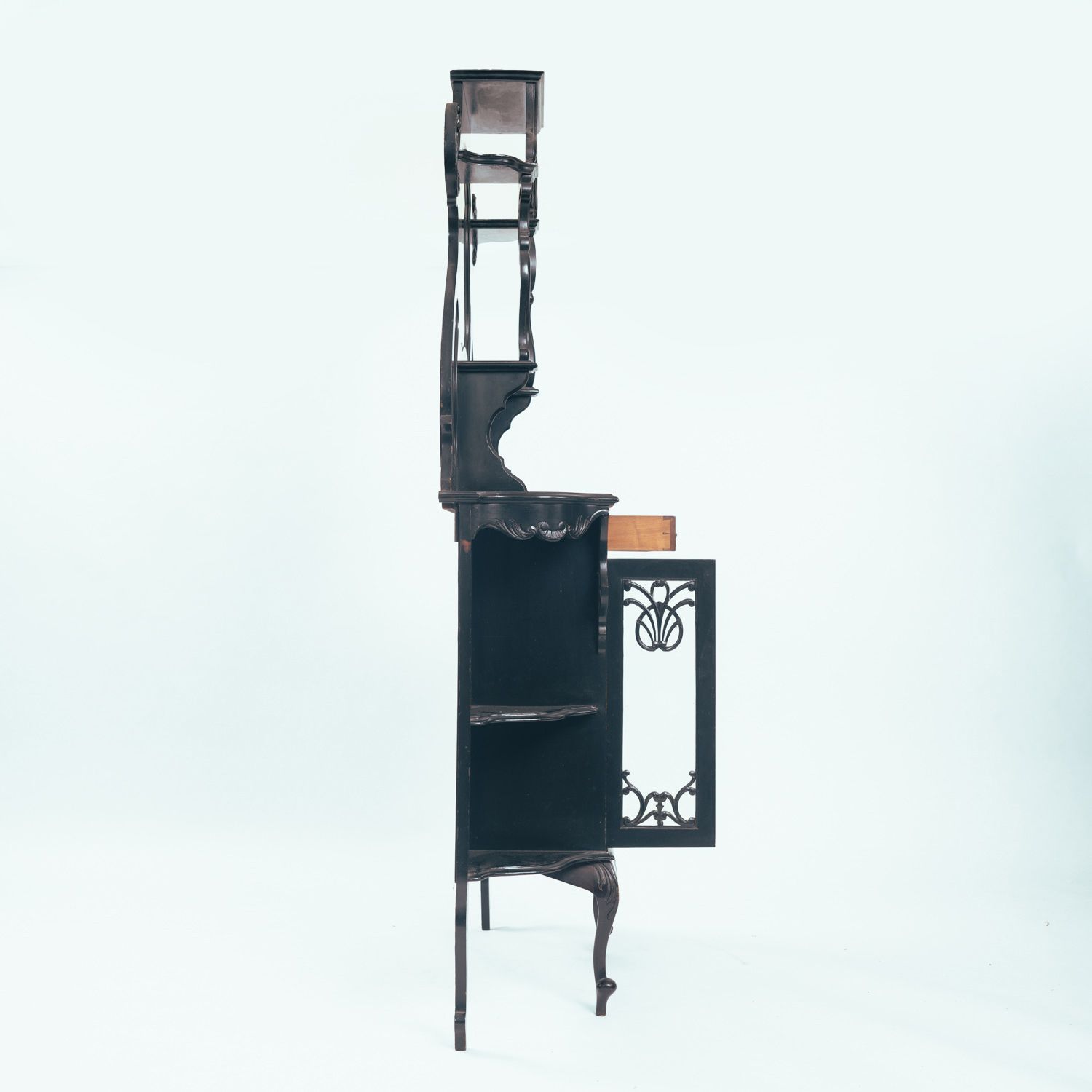 Arts & Crafts Parlour Cabinet In Black Ebonised Wood And Mirror Glass From Maddox & Co., England, 1910s photo vinterior