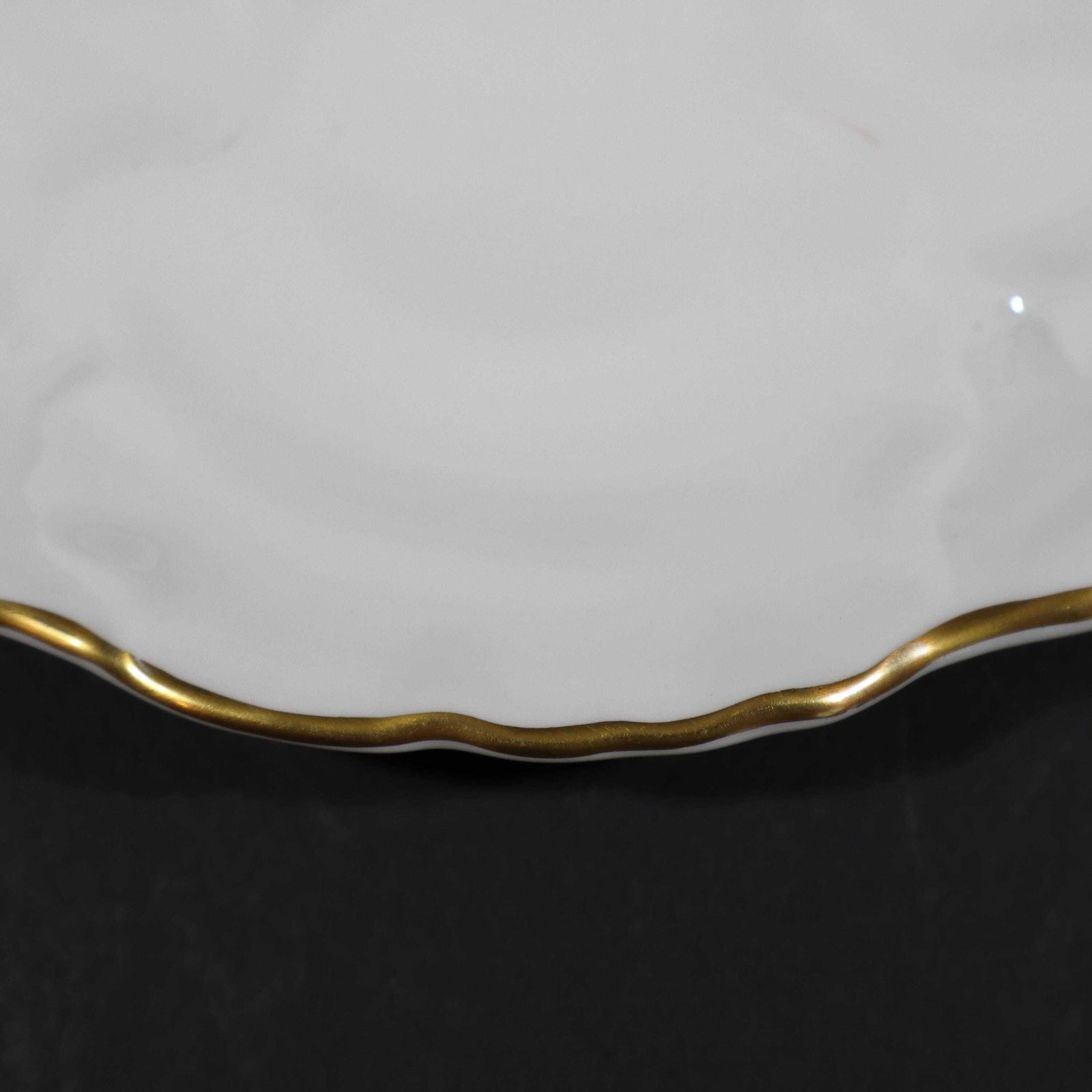 Art Deco Oyster Plates In White And Gold Porcelain By Hutschenreuther S/2 photo vintage