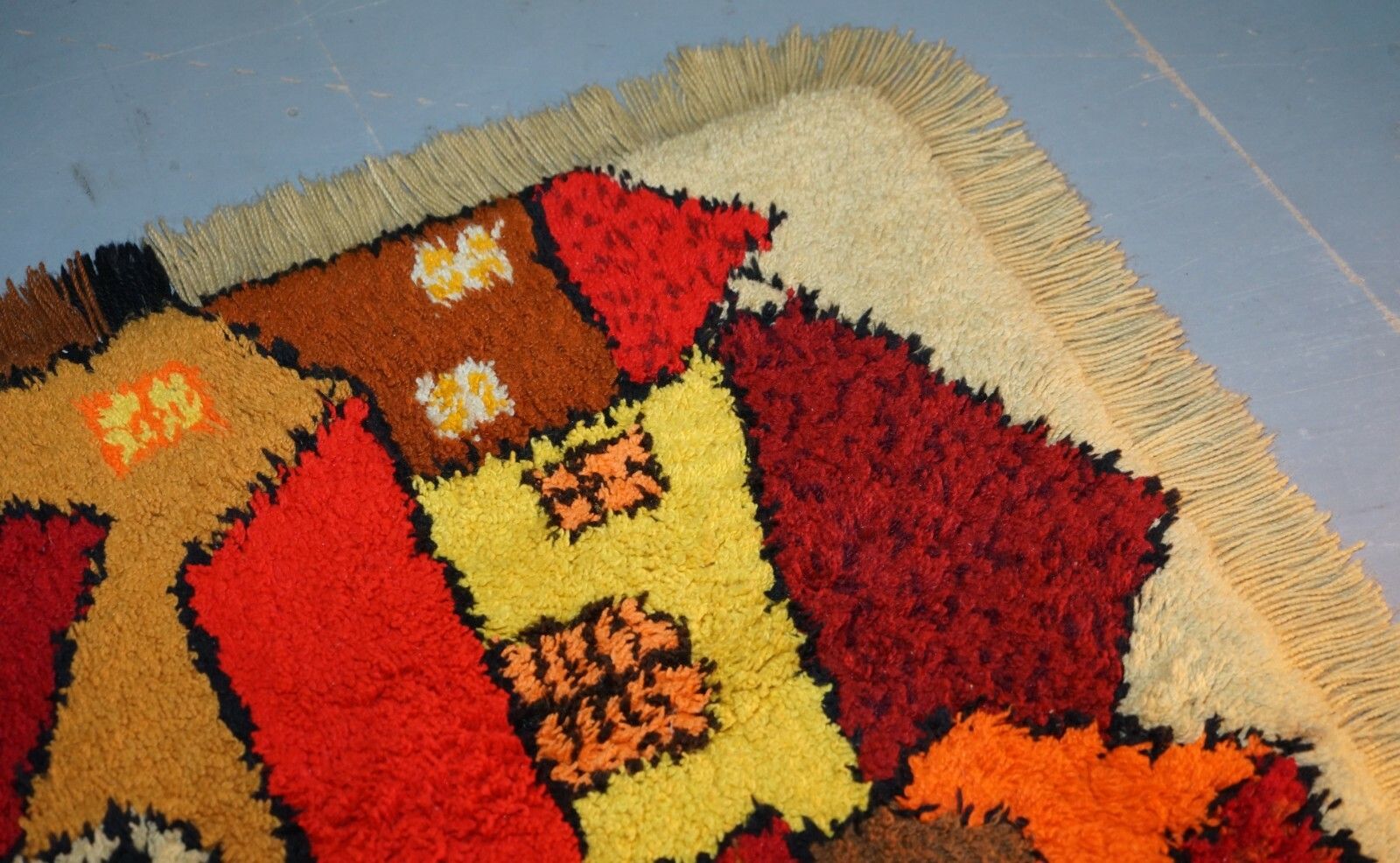 Textiles Stunning Large Shag Pile Rug Depicting Houses In The Style Of L.S Lowry photo