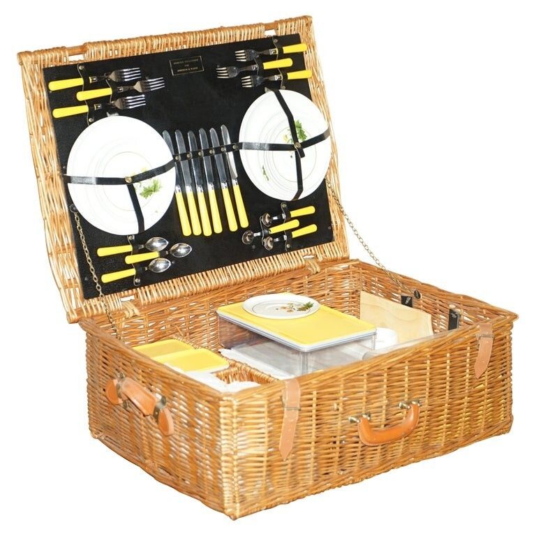 Rrp £2550 Luxury Vintage Six Person Fortnum & Mason Wicker Picnic Hamper Crystal