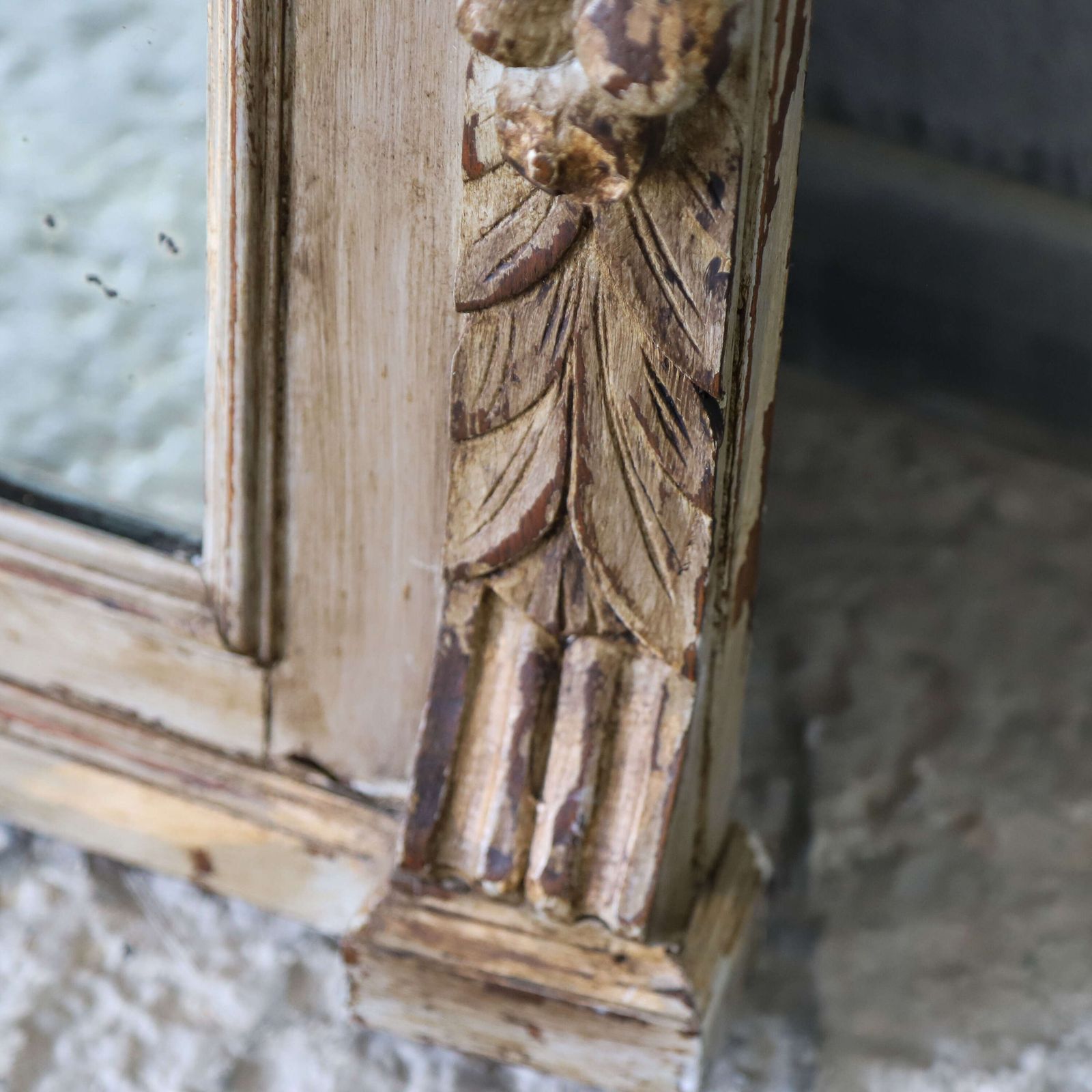 19th‑Century French Tall Pier Mirror With Carved Lion Masks & Floral Decoration photo Home Decor