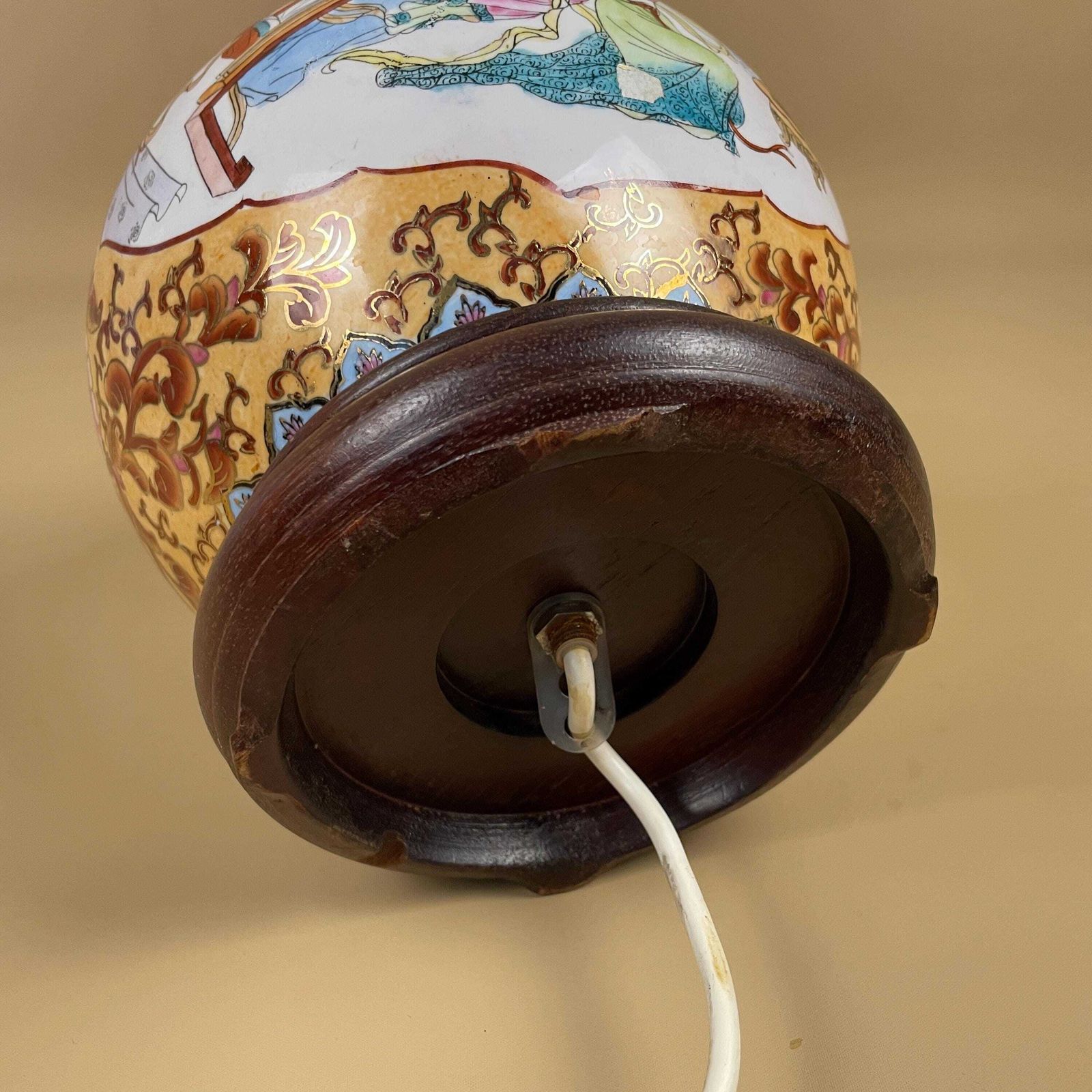 Vintage Ceramic Patterned Oriental Lamp Bedside Table Light Vase Pottery Round Antique Pattern Hand Painted Gold Brass Wooden Wood Japanese photo vinterior
