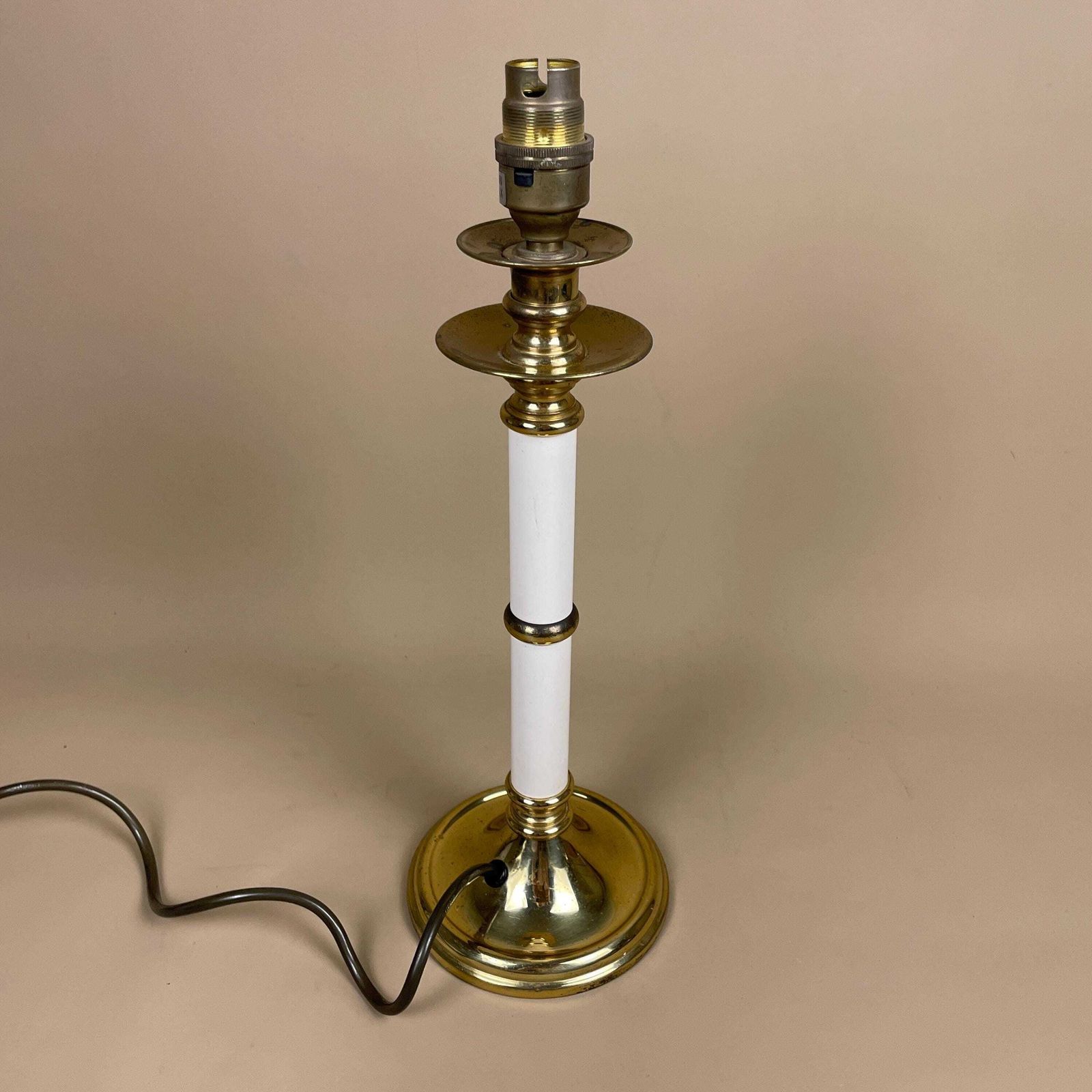 Vintage Ceramic White Lamp Gold Brass Metal Base Bedside Table Light Vase Ornate Round Base Antique Cottage Classic Column Pillar photo 50.0