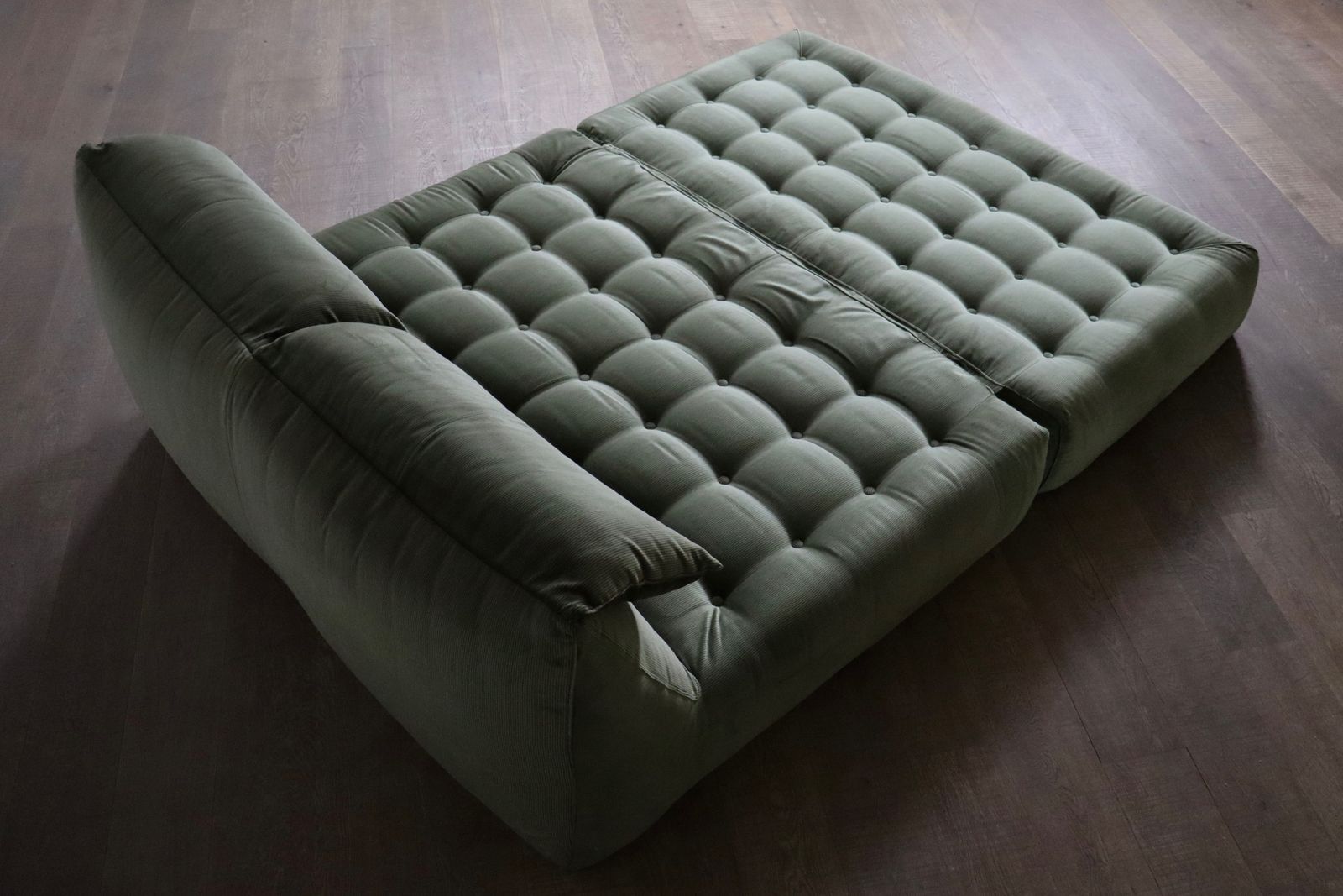Le Bambole Bed In Green Velvet By Mario Bellini For B&B Italia, 1970s photo Furniture