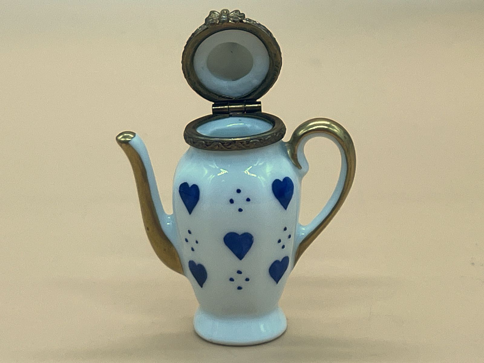 Marque Deposee Limoges Porcelain France Coffee Pot Shaped Hand Painted Trinket / Jewelry Box. photo 95.0