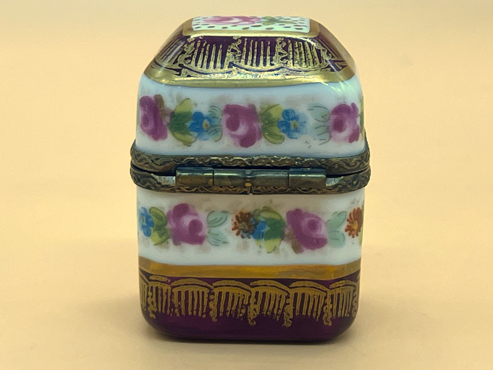 Limoges Porcelain France Floral & Red Trinket Box With 2 Red Internal Glass Perfume Bottles. photo buy