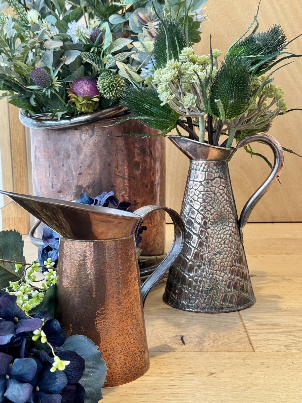 photo vintage Antique Joseph Sankey & Sons Alligator/Lizard Textured Copper Jug Or Vase