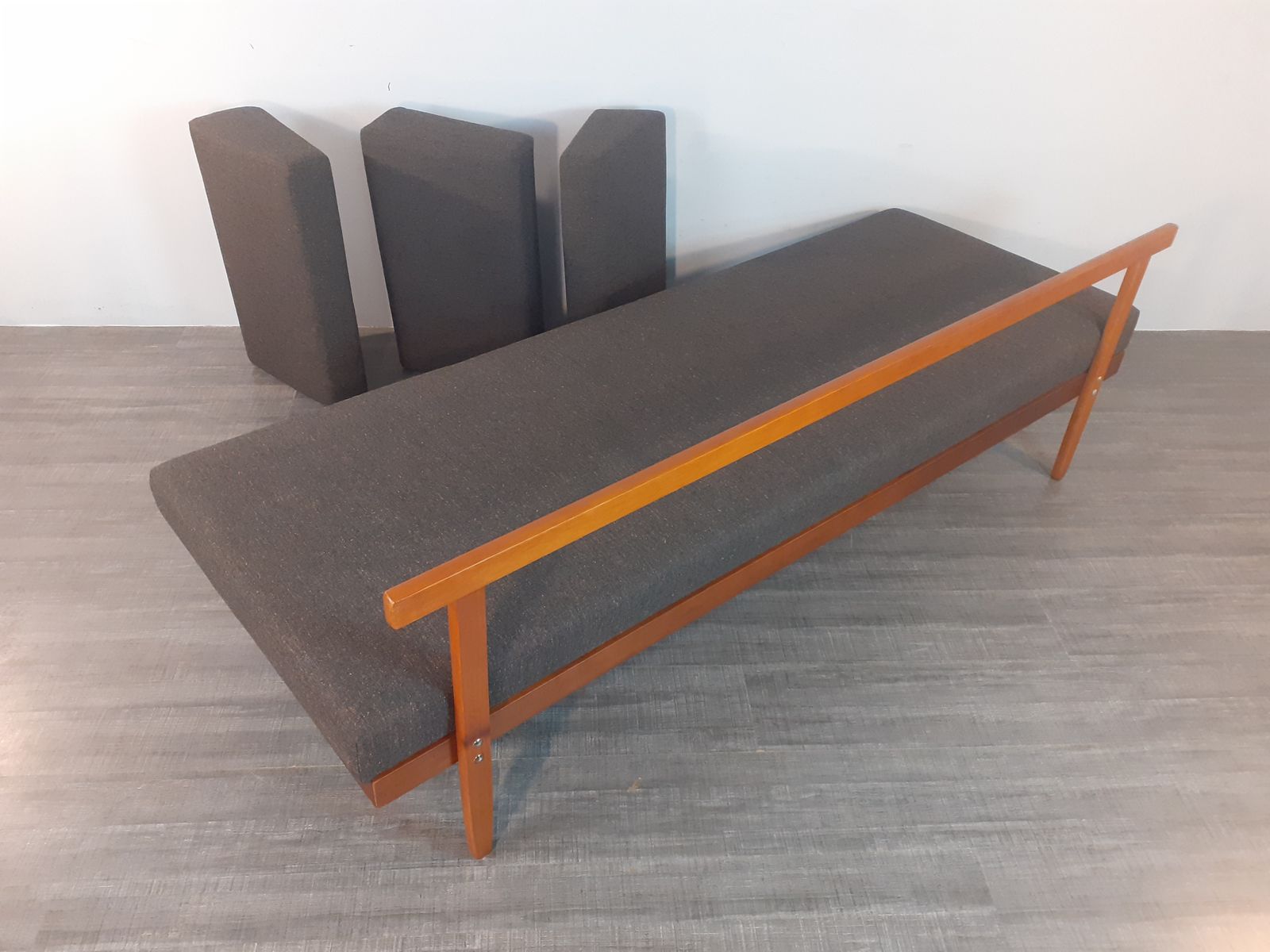 photo furniture Pair Of Svane Daybeds And Corner Table In Teak Designed By Ingmar Relling,  Scandinavian Mid Century 1960s