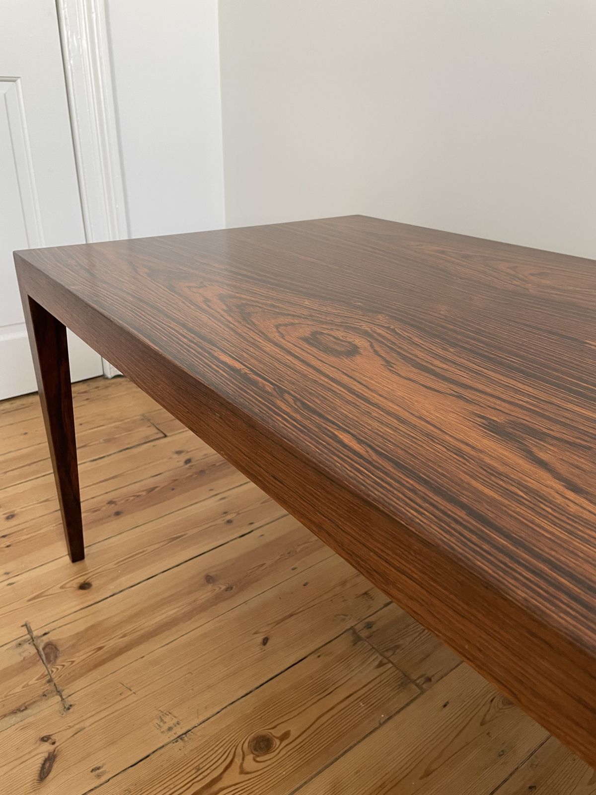 Mid Century Rosewood Coffee Table —Severen Hansen For Haslev Excellent Condition photo vinterior