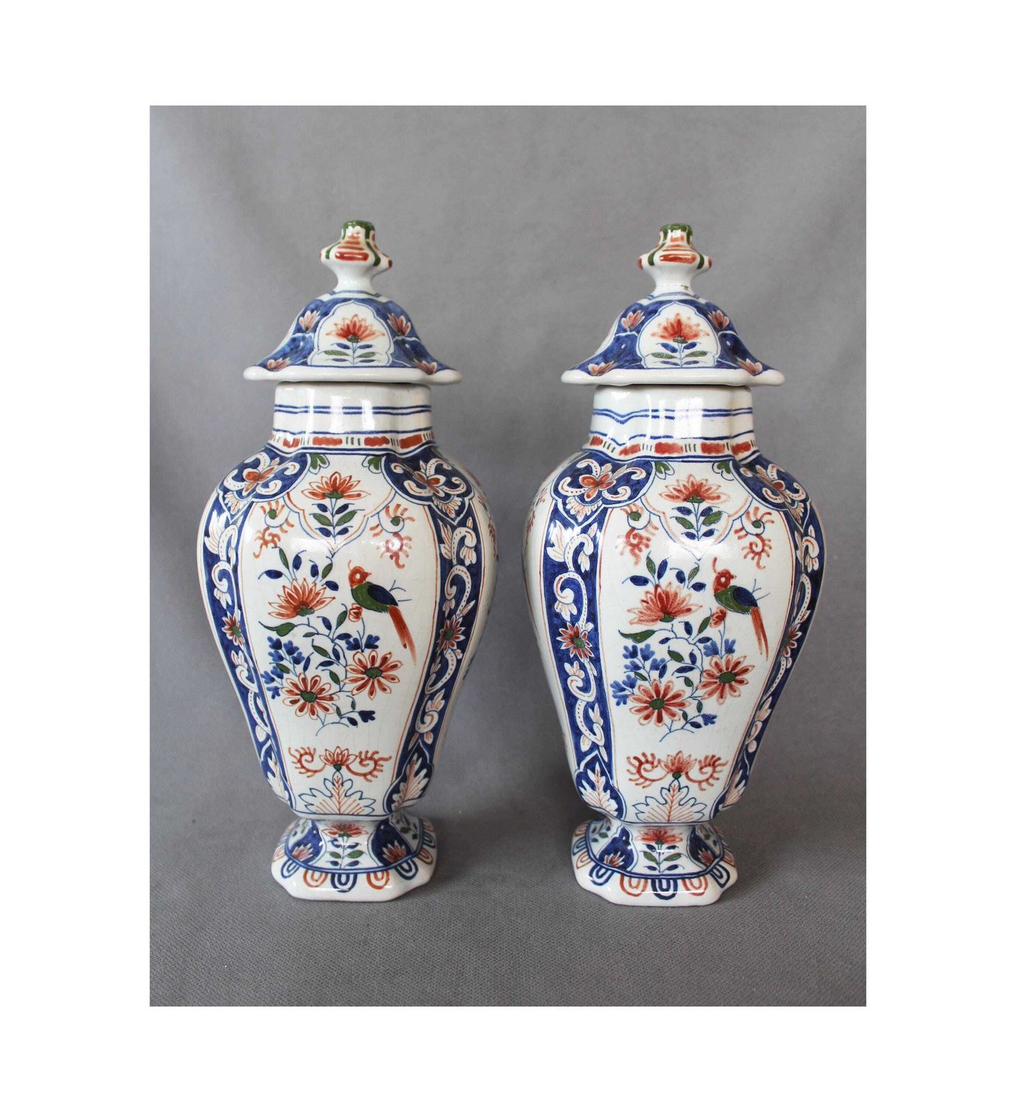 Set Of 2 Antique Belgium Boch Freres Bfk Ceramic Ginger Jar, Lidded Pedestal Jar, 19th Century Chambre Des Peintres Studio, Imari Design
