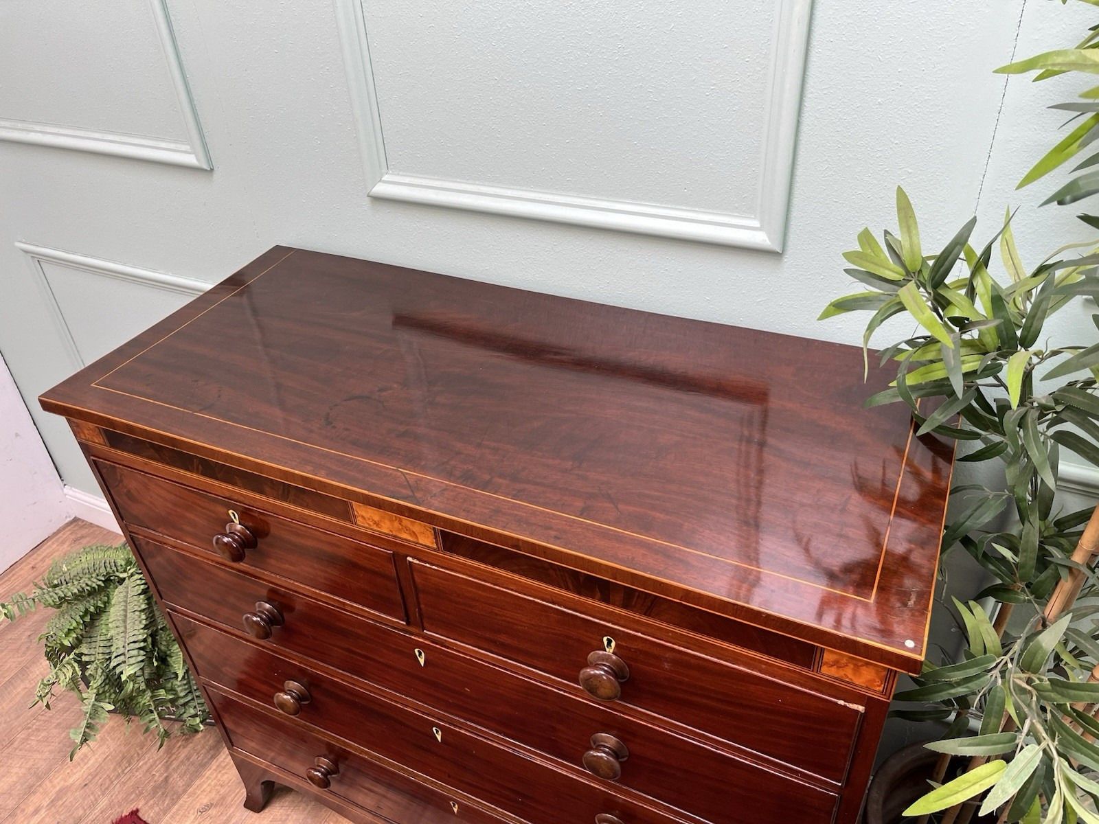 Superior Quality Antique Georgian Inlaid Mahogany Chest Of Drawers photo vintage