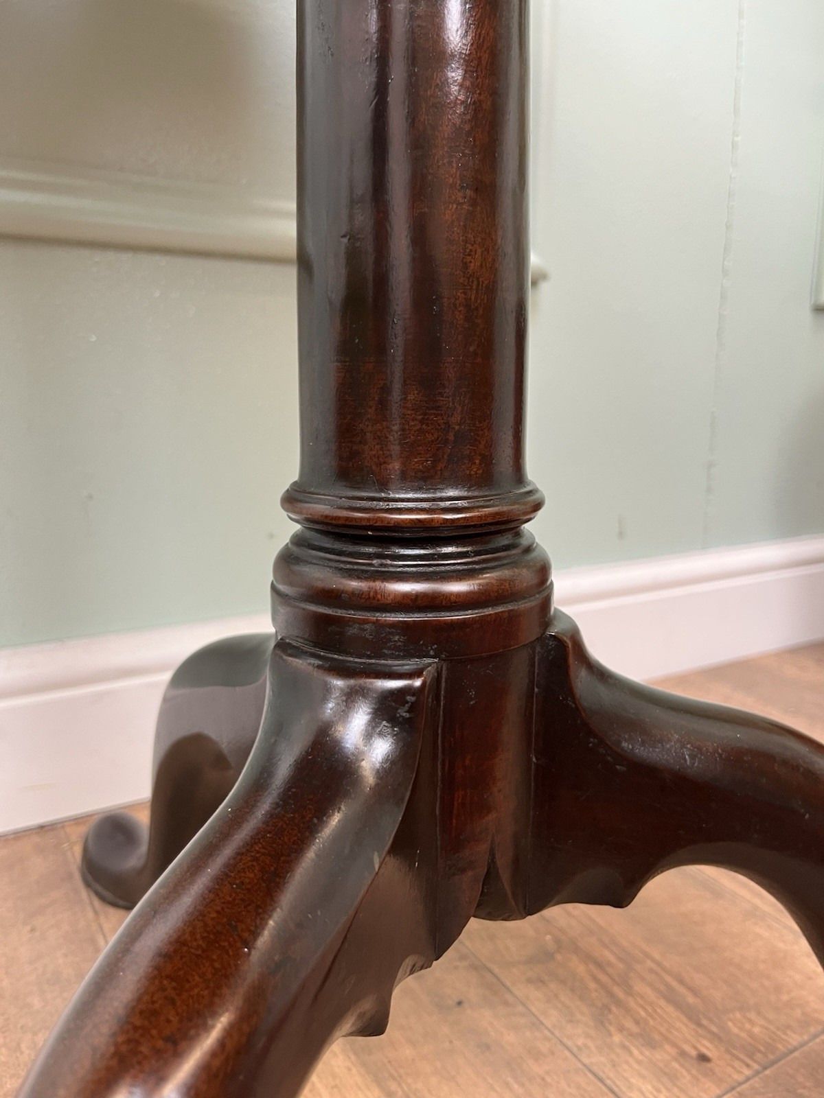 2950.0 Superior Quality Antique George II Mahogany Pie Crust Tripod Table, Georgian photo
