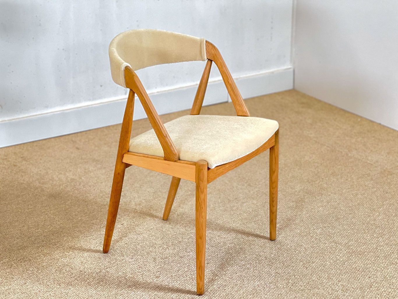 Set Of Four Oak Dining Chairs By Kai Kristensen (Model 31) photo Furniture