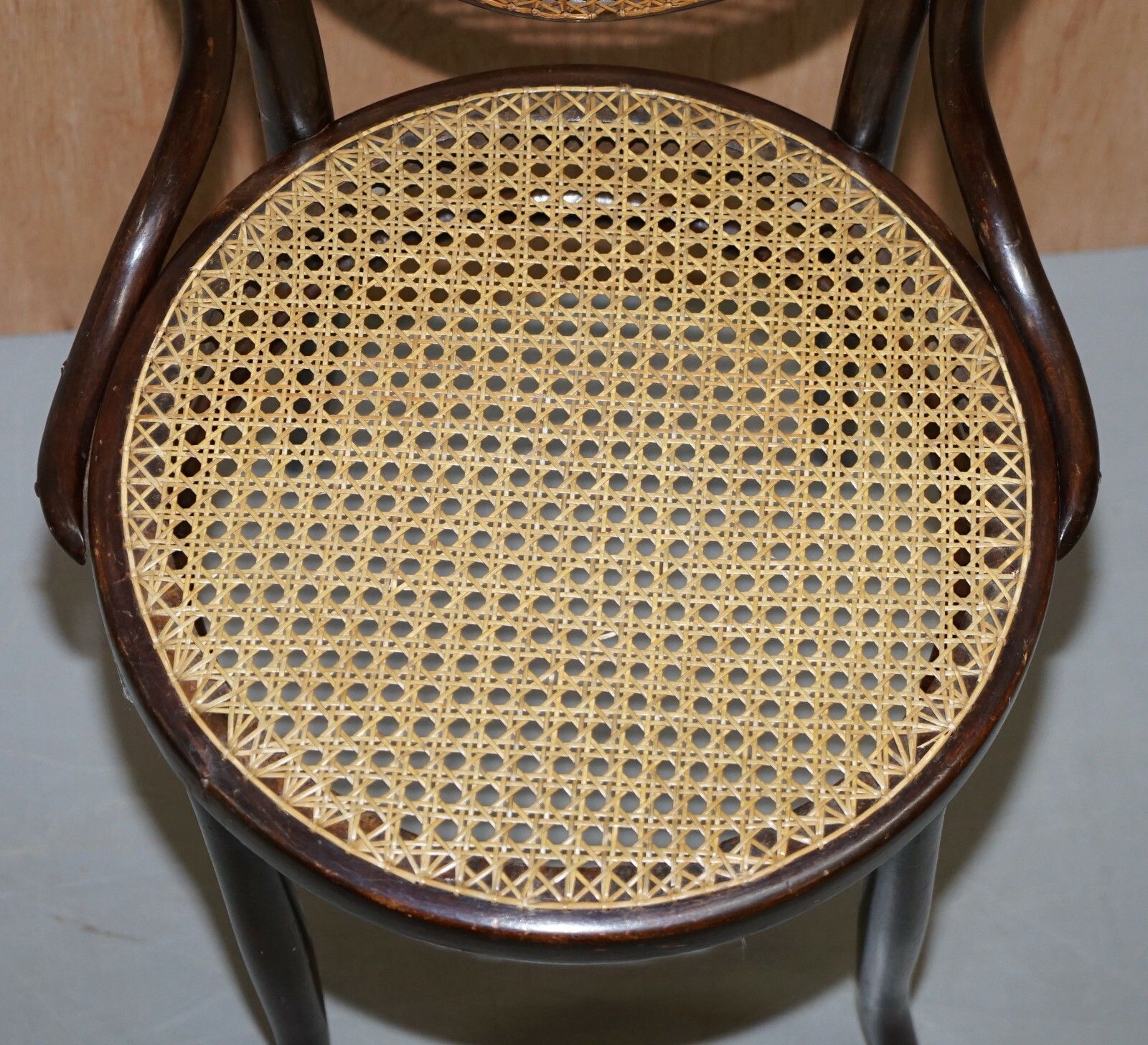 Stamped Circa 1890 J&J Jacob & Josef Kohn Bentwood Bergere Armchair Part Suite photo vinterior