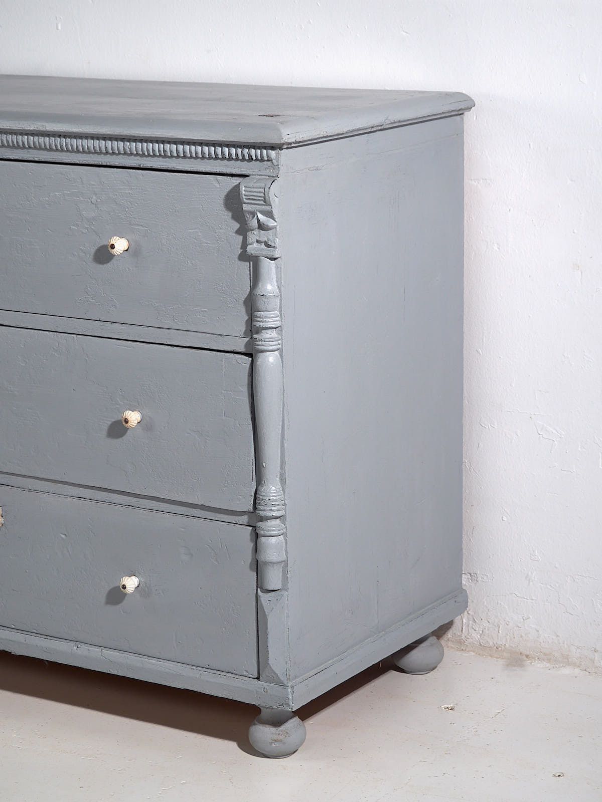 photo for sale Large Antique Three Drawer Dresser (C.1920) #44