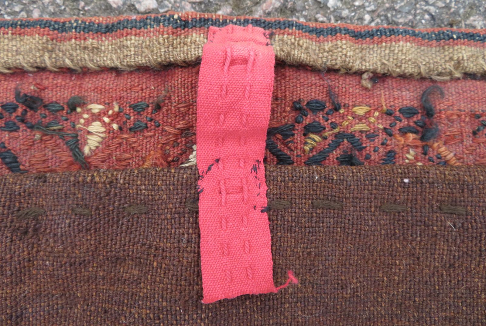 photo vintage Antique Ersari Flat Weave Turkmen Torba .145cm X 46cm. Complete With Back & Tassels.