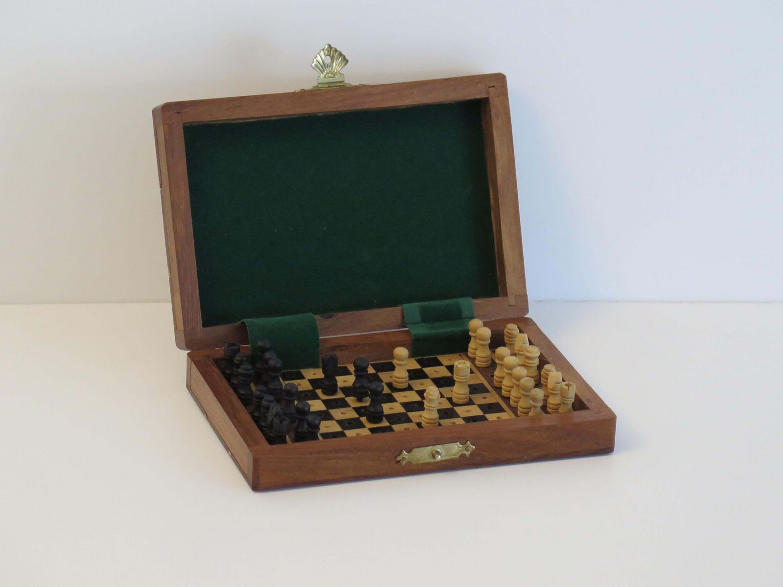Miniature Travelling Chess Set Game Handmade In Walnut Inlaid Box, Circa 1940s photo furniture