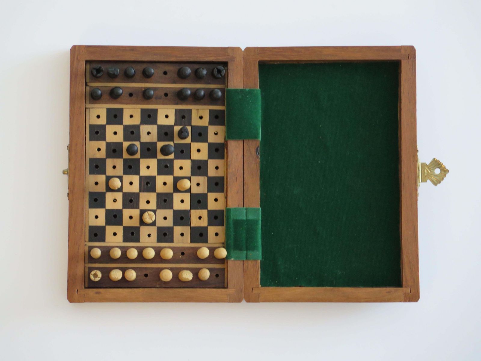 Miniature Travelling Chess Set Game Handmade In Walnut Inlaid Box, Circa 1940s photo Home Decor