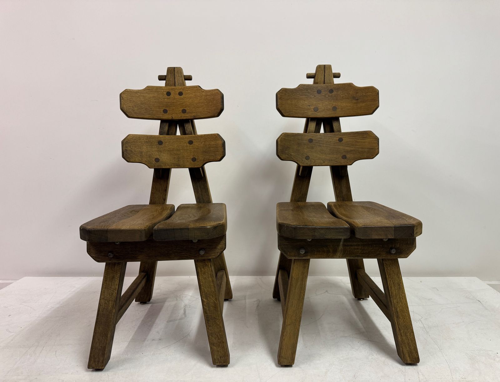 photo vintage Set Of Six Brutalist Dining Chairs In Oak, Low Countries, 1960s
