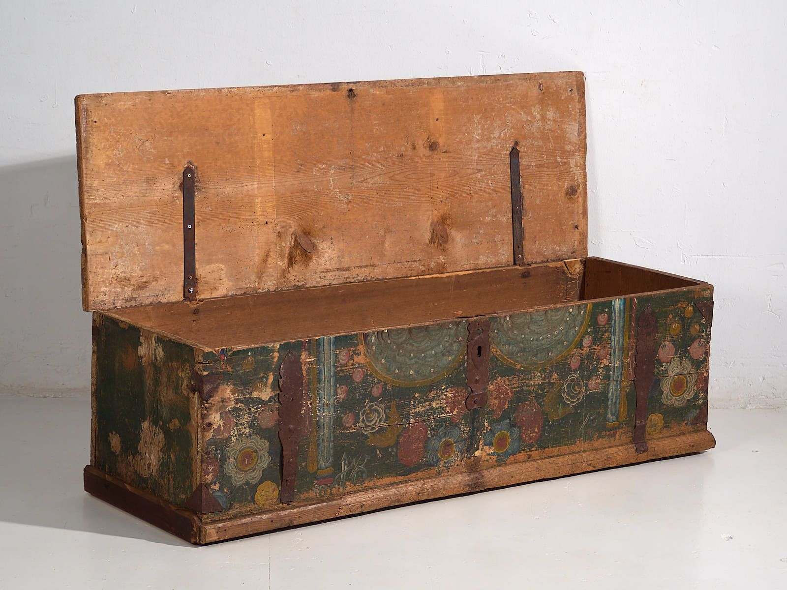 Antique Hand Painted Trunk With Floral Motifs (Year 1869) #98 photo Furniture