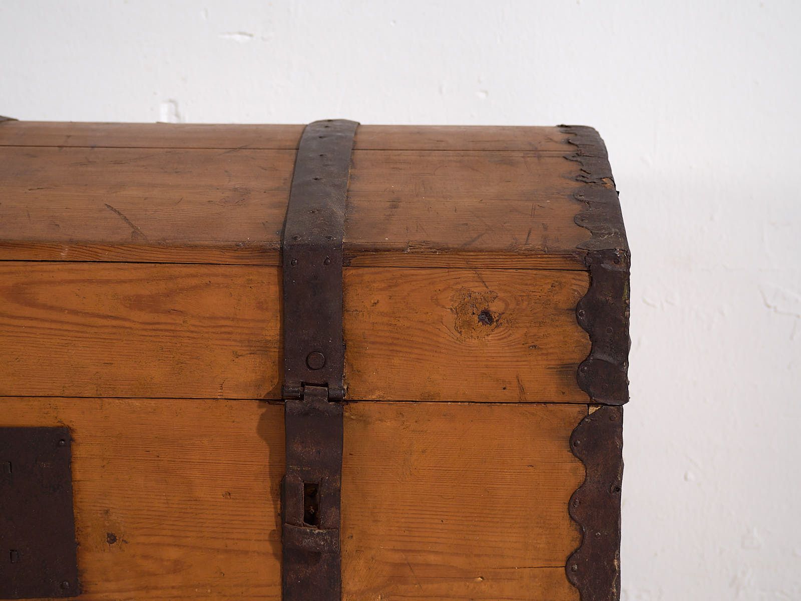 Antique Trunk With Metal Structure (C.1900) #80 photo buy