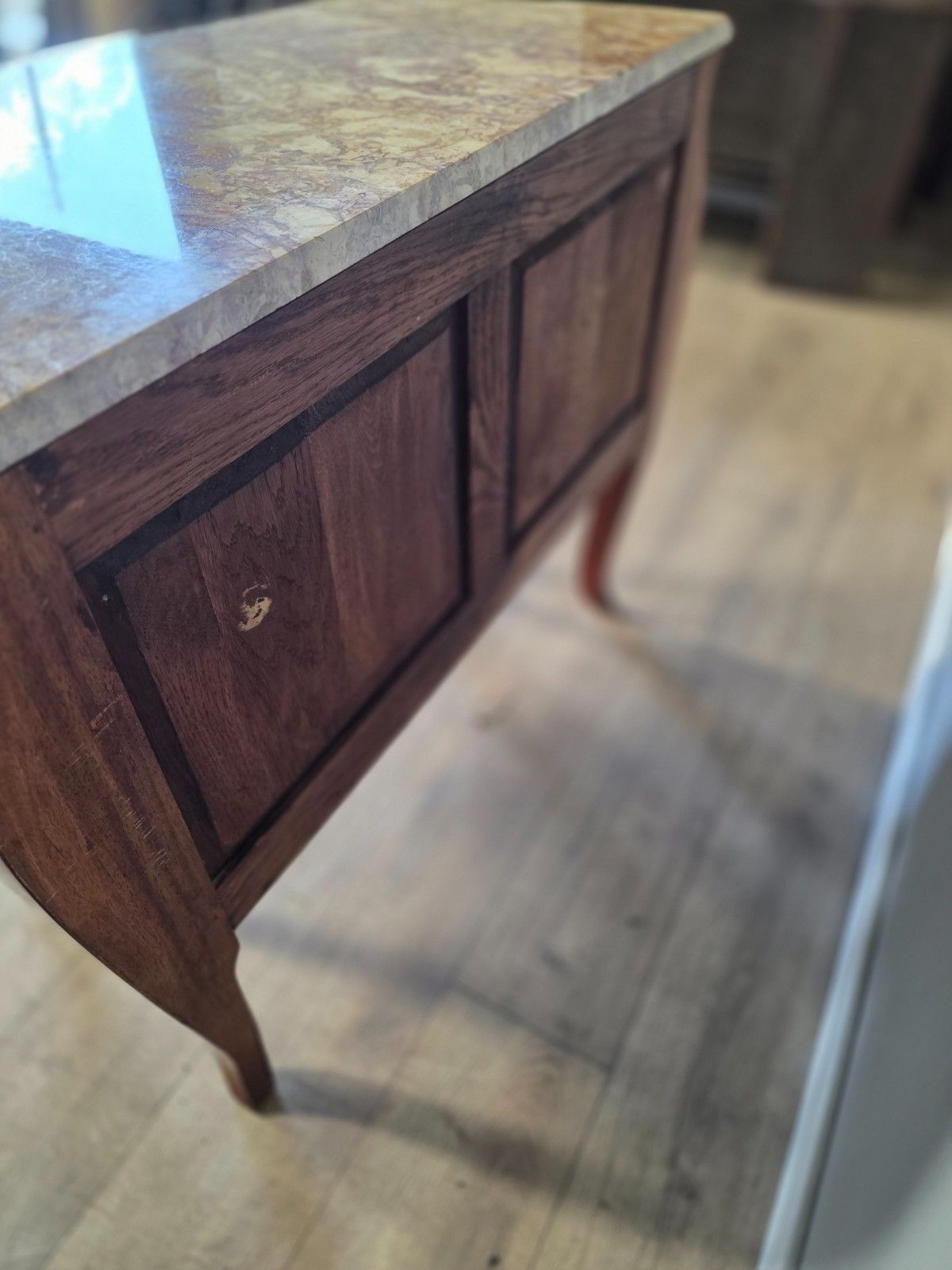 photo vinterior Antique French Inlaid Marble Top Commode/Chest