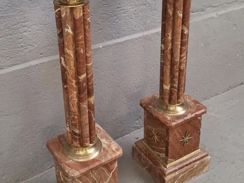 Paire De Sellettes   Colonnes De Présentation En Marbre Rose Et Bronze photo for sale