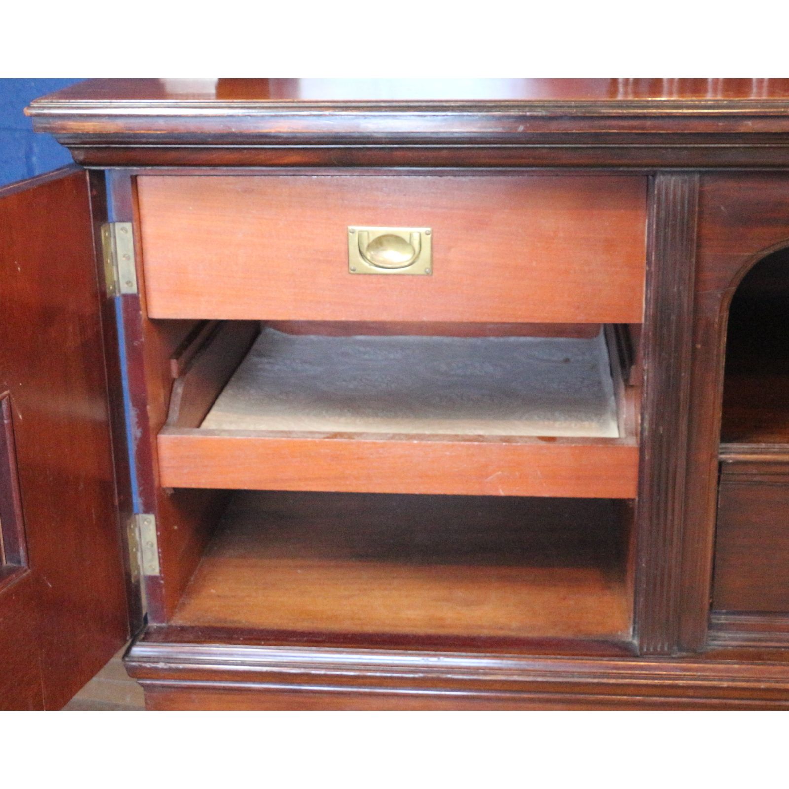 A Large Victorian Country House Carved Mahogany Mirrored Back Sideboard Shapland & Petter photo buy