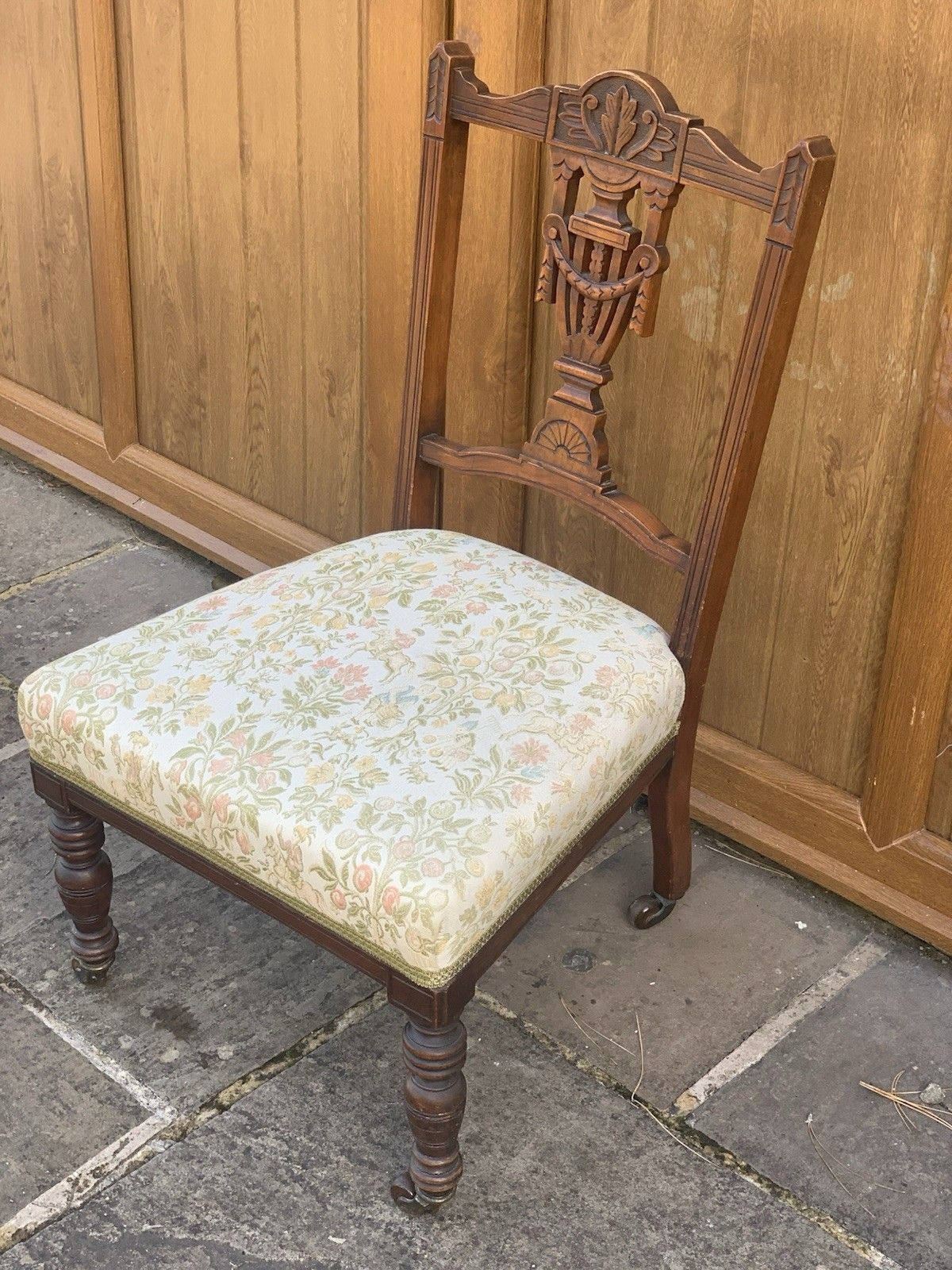 A Pretty Edwardian Walnut Bedroom Chair photo furniture