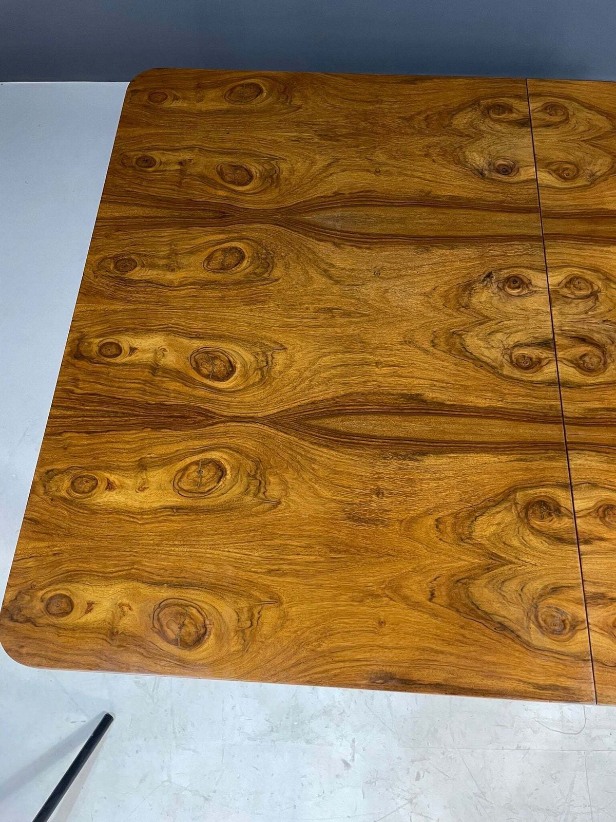 photo for sale Uitschuifbare Eettafel Van Jindřich Halabala, Tsjecho Slowakije, 195