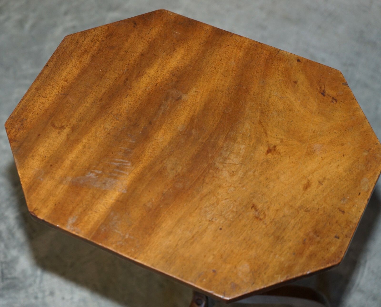 Antique Georgian Walnut Tripod Side End Lamp Or Wine Table Original Patina photo Furniture