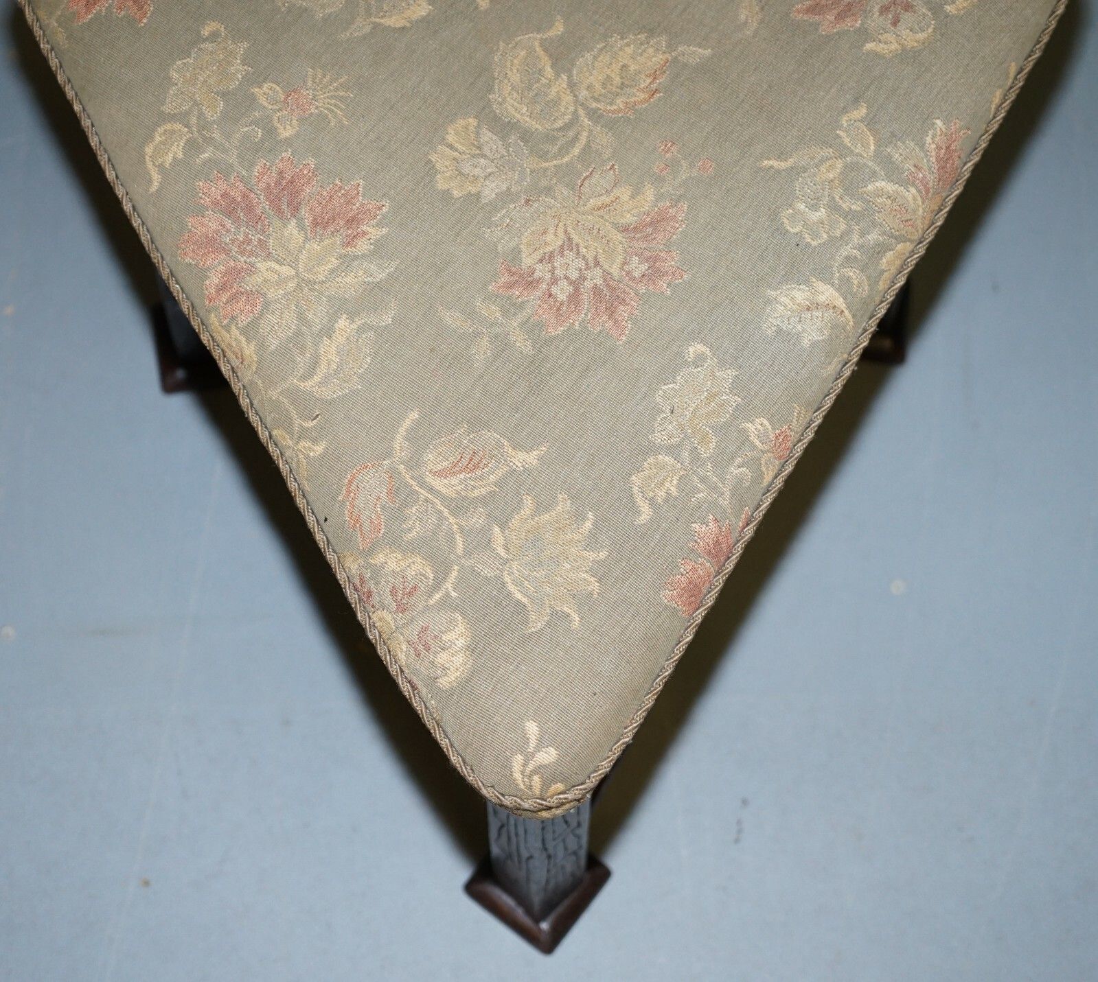Rare Circa 1860 Victorian Triangle Hunting Stool From Buckeburg Castle Germany photo 750.0