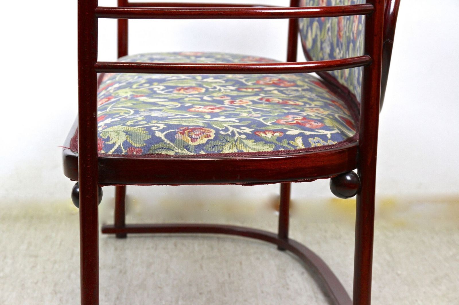 20th Century Art Nouveau "Fledermaus" Bentwood Seating Set By Kohn, At Ca. 1907 photo buy