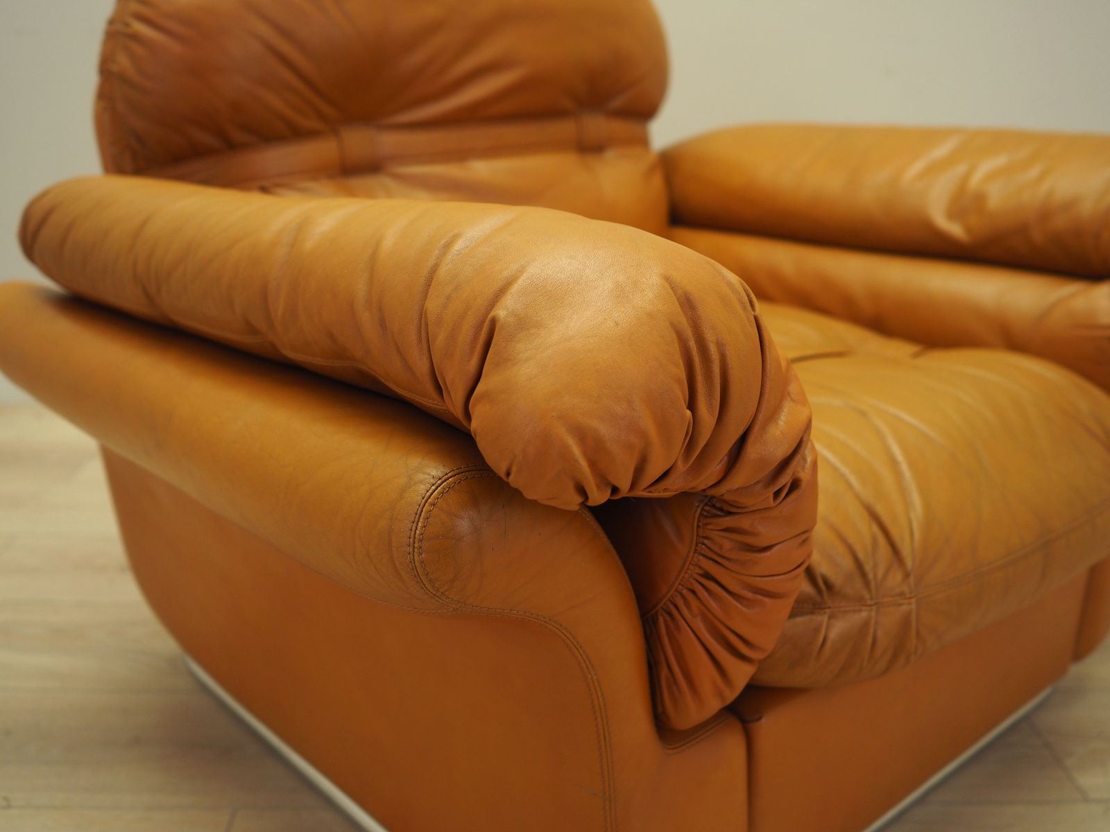2069.0 Oranje Fauteuil, Space Age Design, Jaren 1960, Italië photo