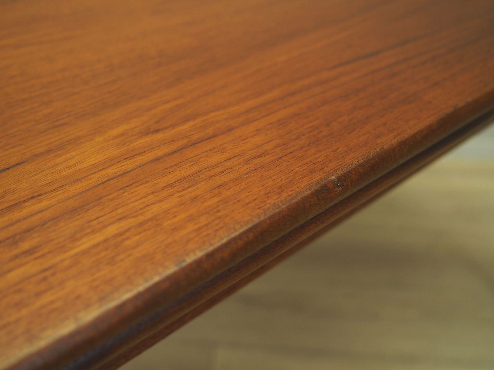 photo for sale Teakhouten Tafel – Deens Design, Ca. Jaren 1970, Geproduceerd In Denemarken