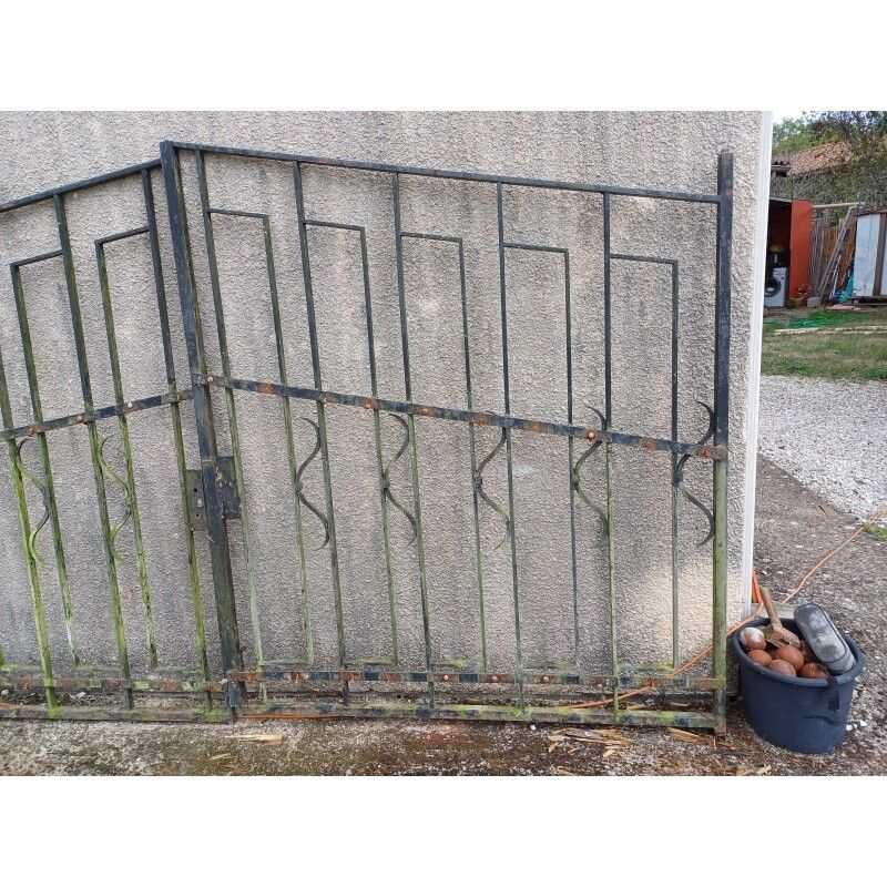 Wrought Iron Gate With 2 Leaves photo furniture