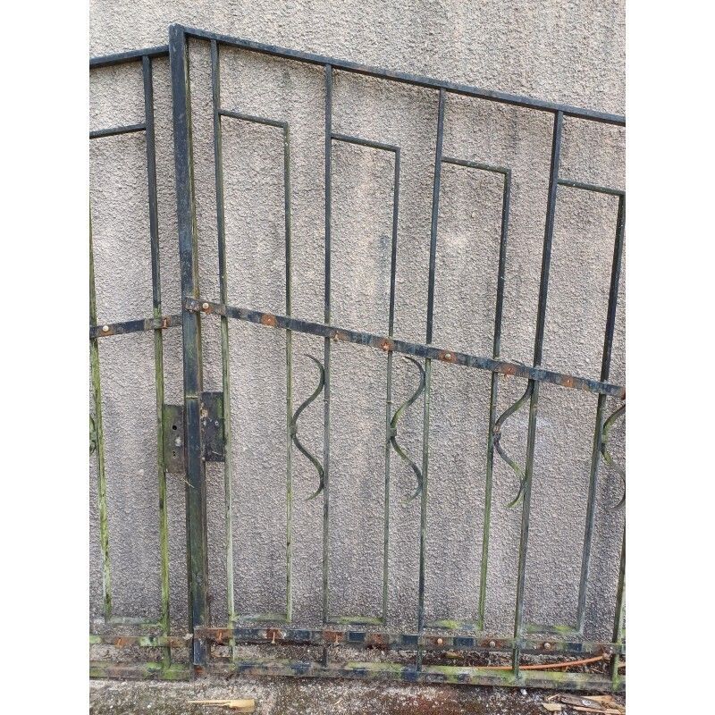 Wrought Iron Gate With 2 Leaves photo buy