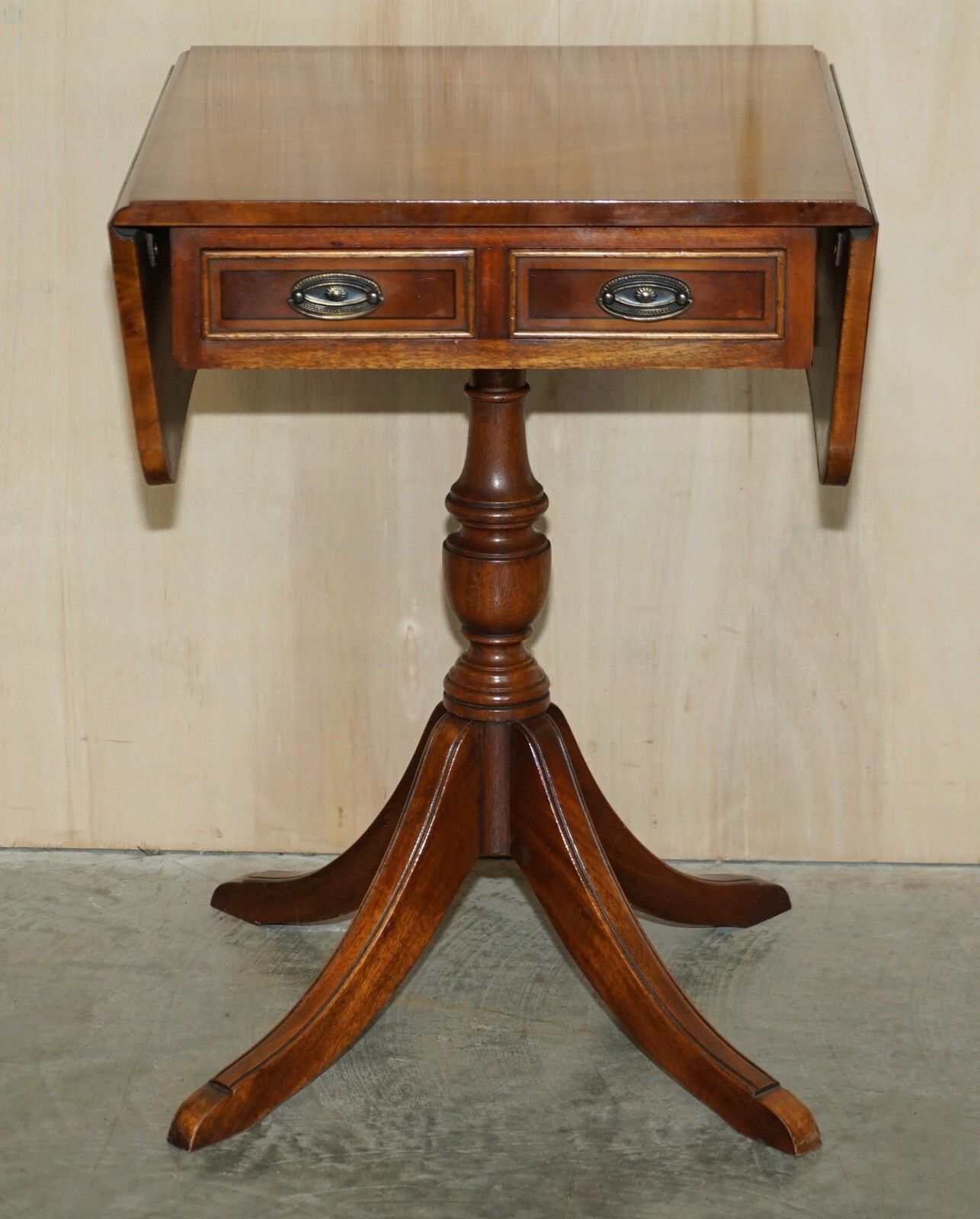 Lovely Bevan Funnell Extending Mahogany Side End Lamp Wine Card Table Wood Top photo for sale