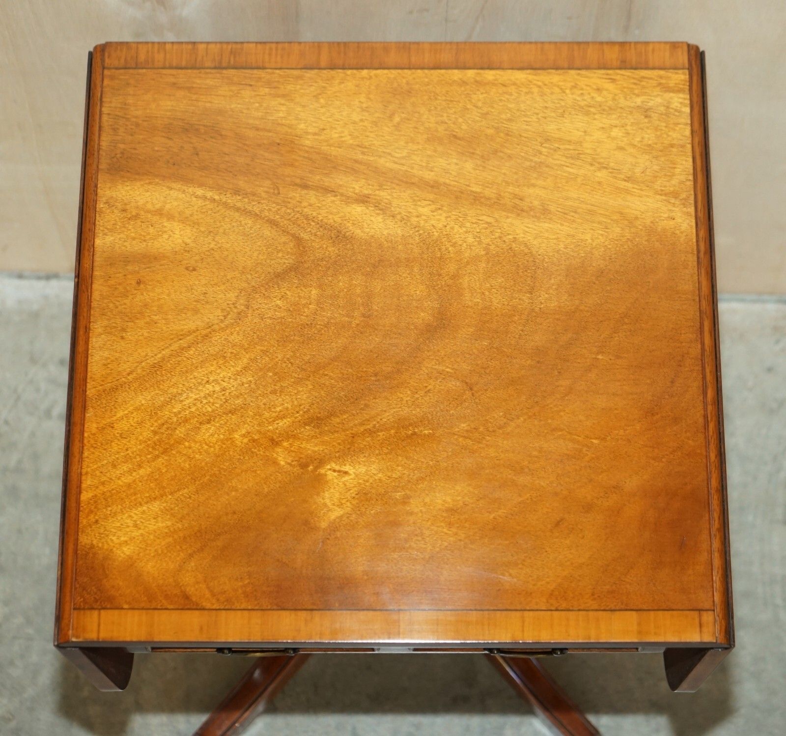 Lovely Bevan Funnell Extending Mahogany Side End Lamp Wine Card Table Wood Top photo buy