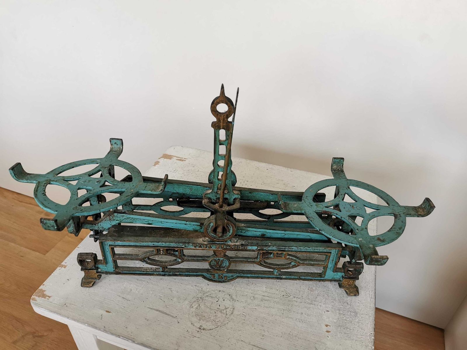 Antique Cast Iron Balance Scale With Brass Pans And Weights / 1960s Yugoslavia photo buy