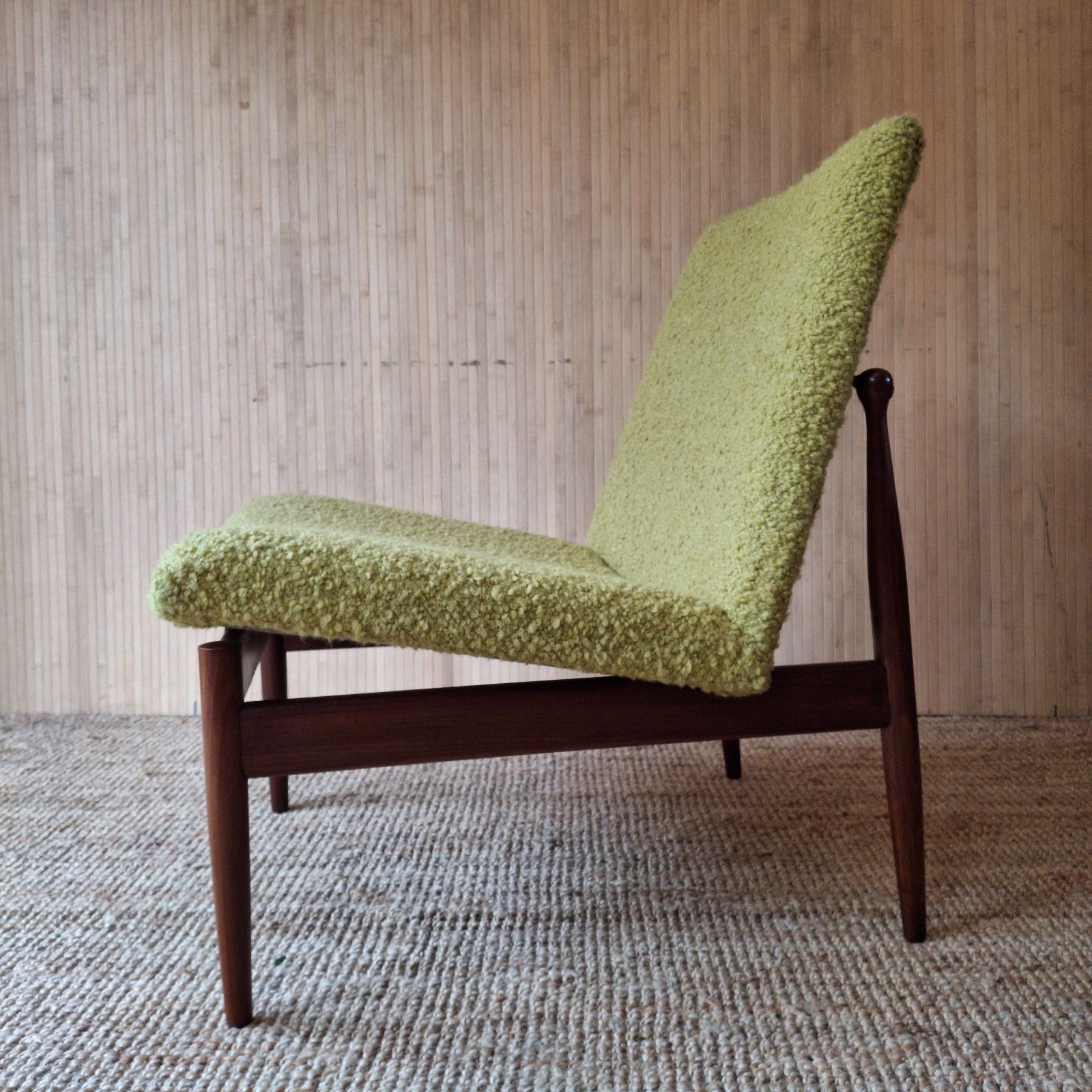 Fab Vintage 1960s Kofod Larsen G Plan Television Easy Chair Chartreuse Boucle photo vintage