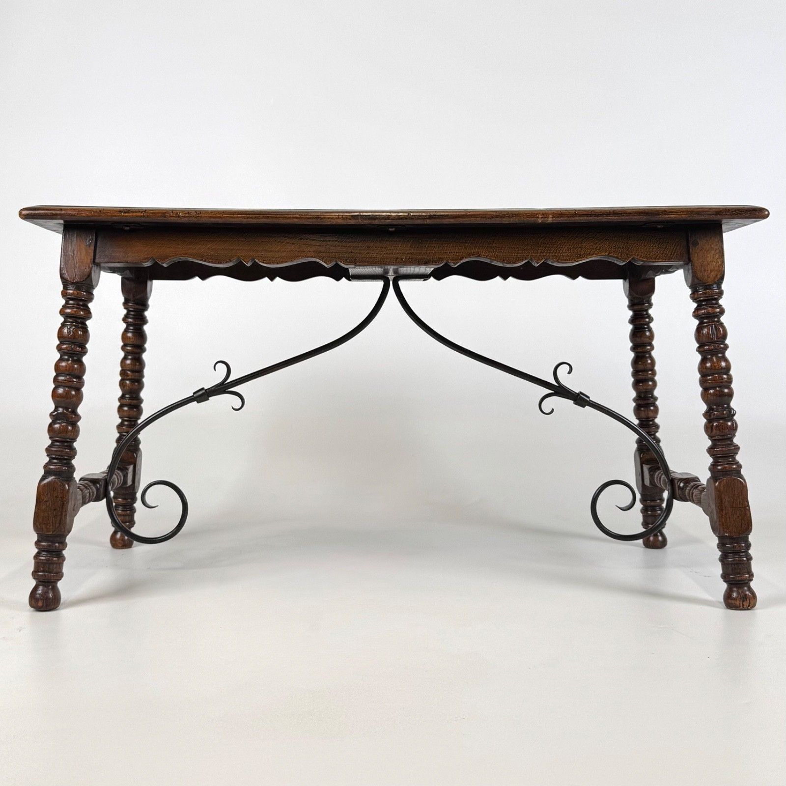 Antique 20th Century Bobbin Turned Coffee Table In Oak photo 425.0