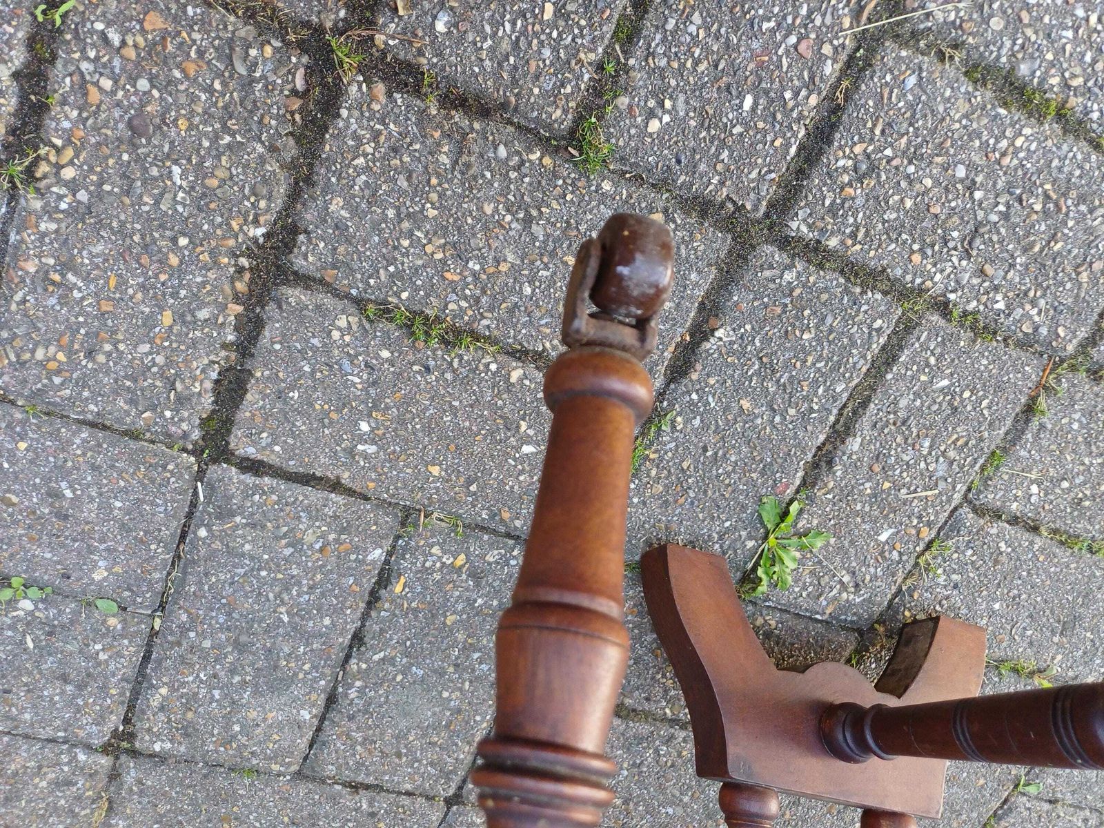 photo furniture Antique Mahogany Inlaid Sutherland Table 19thc Drop Leaf Folding Occasional Side Table With Turned Legs Porcelain Castors